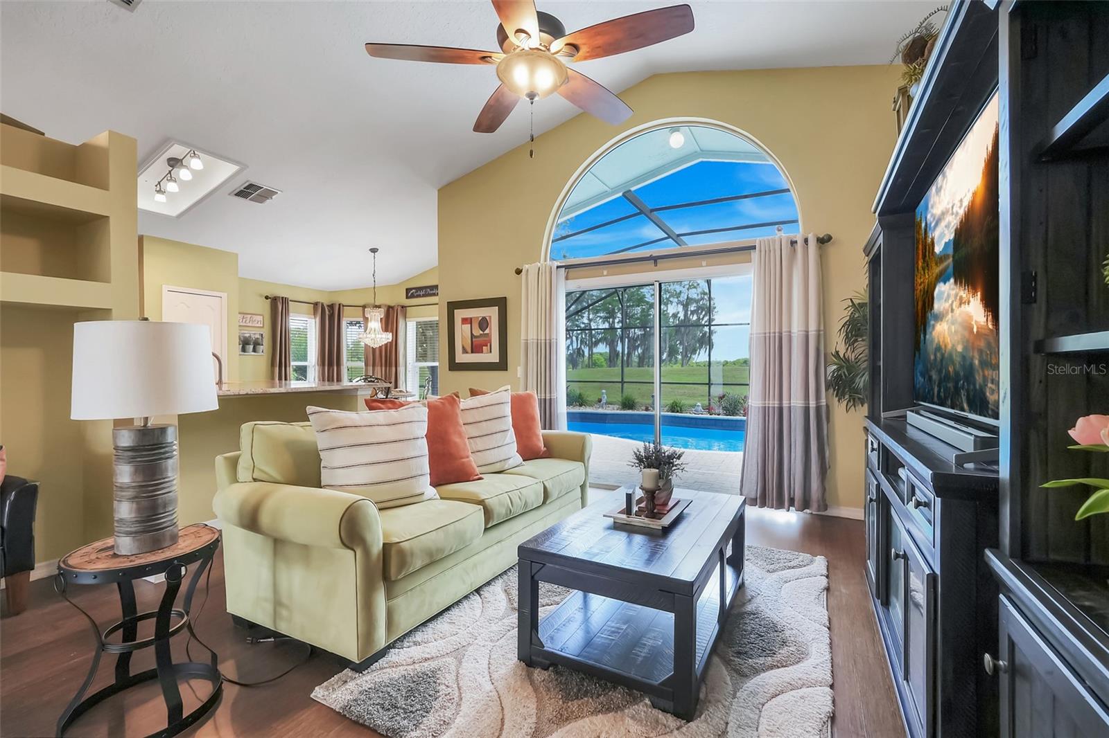 HUNTERS CREEK TR 115 PH 02 - Residential