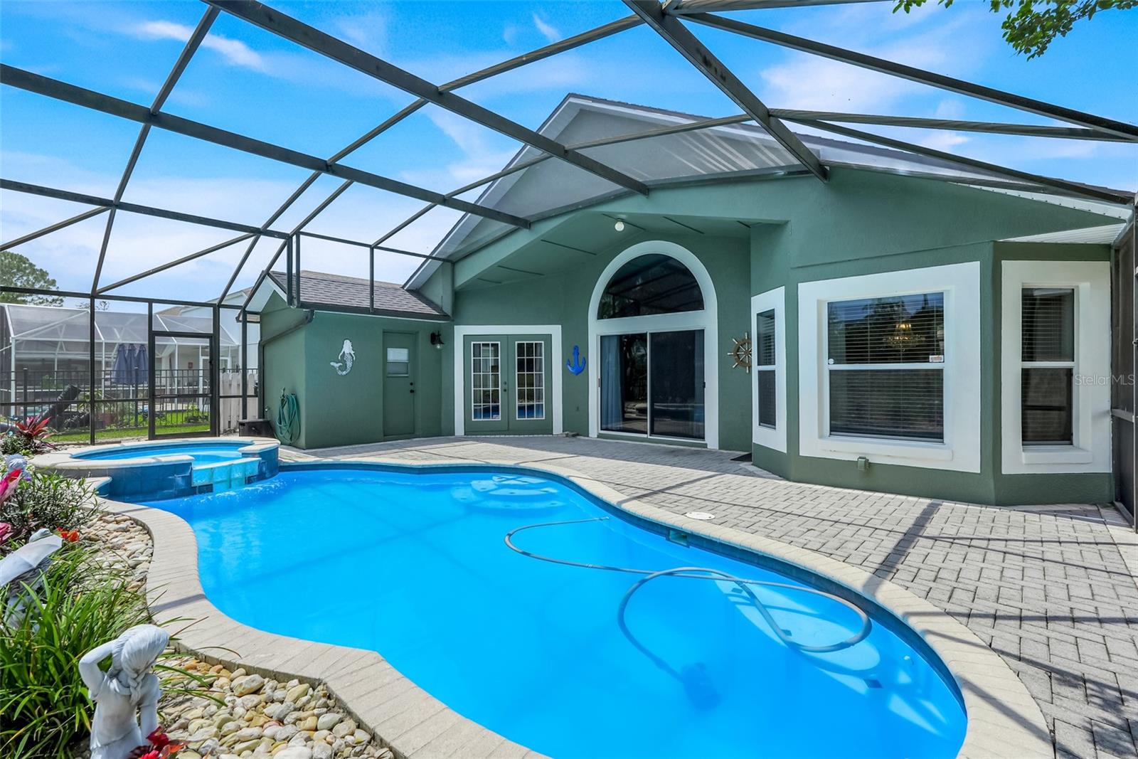HUNTERS CREEK TR 115 PH 02 - Residential
