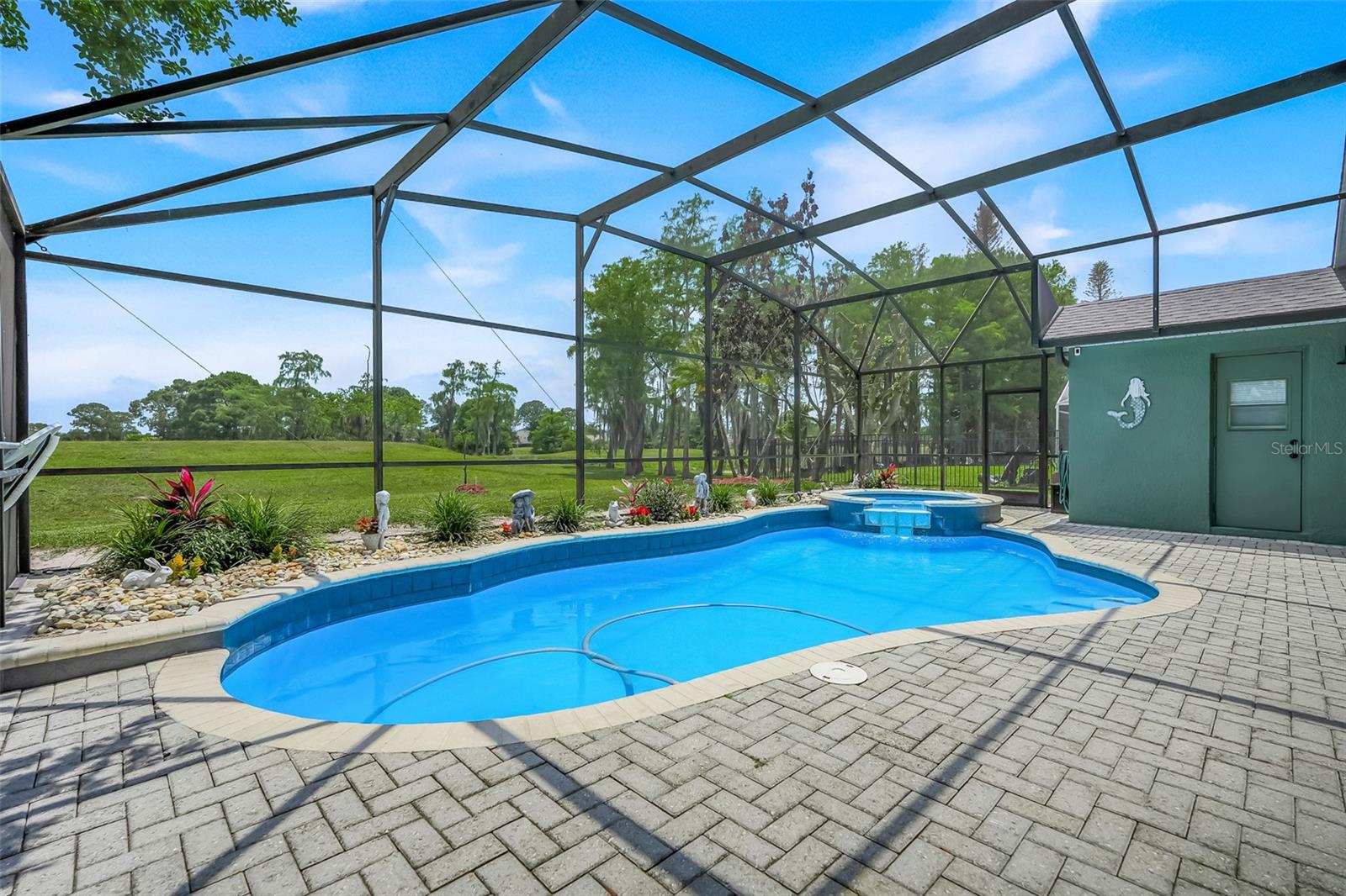 HUNTERS CREEK TR 115 PH 02 - Residential