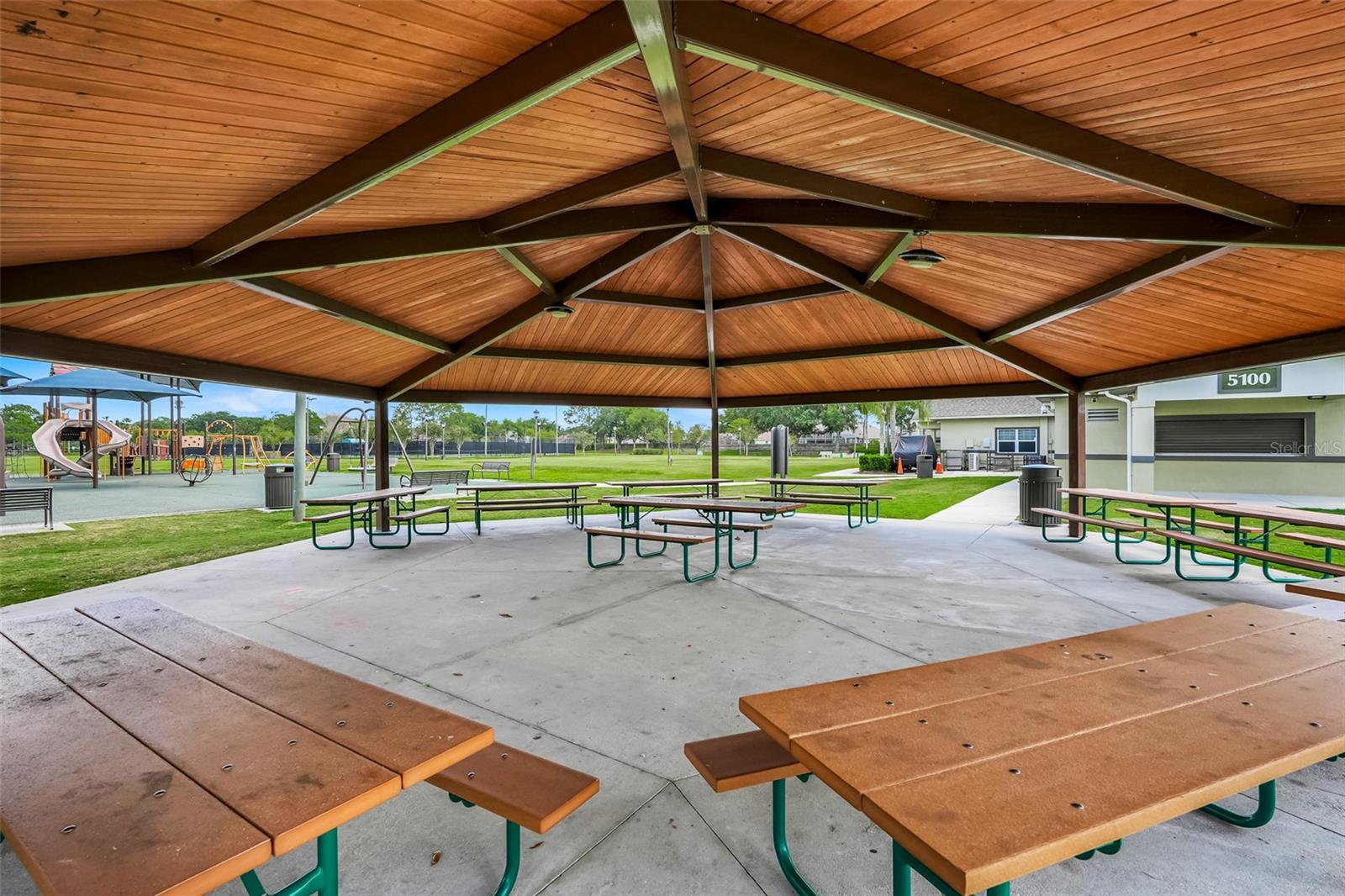 HUNTERS CREEK TR 115 PH 02 - Residential