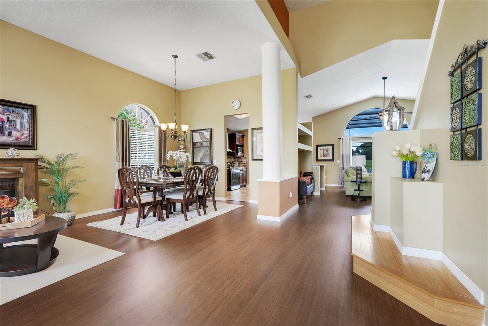 HUNTERS CREEK TR 115 PH 02 - Residential