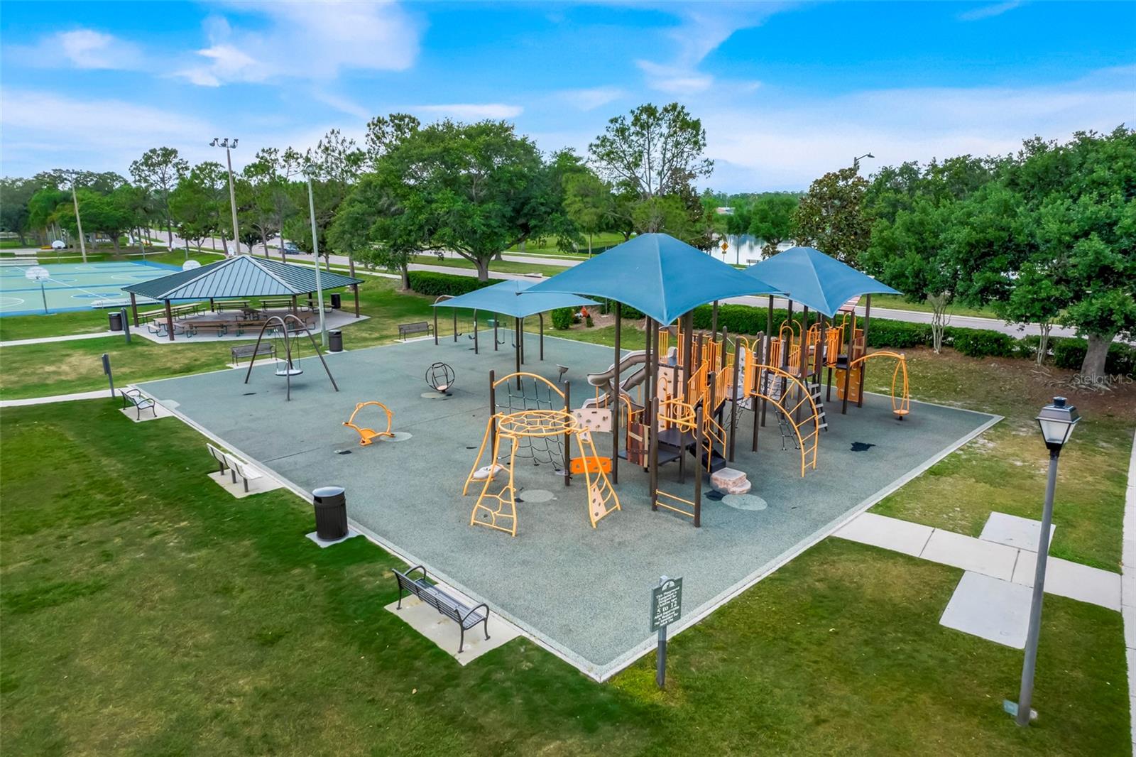 HUNTERS CREEK TR 115 PH 02 - Residential