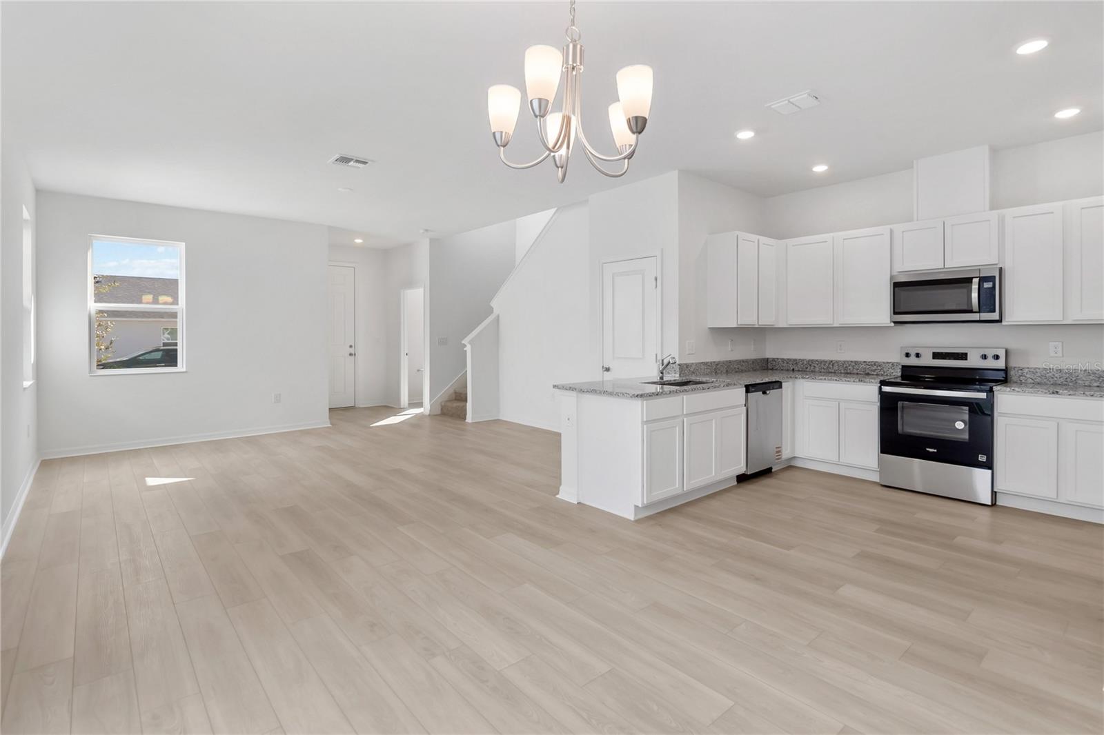 Casas a venda 3 - Jen Dantas 9588 WESTSIDE HILLS DRIVE