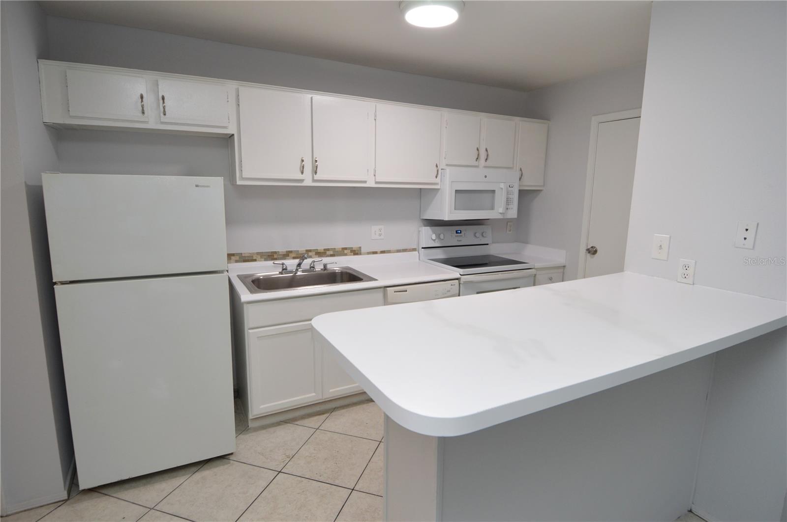 1400 GANDY BOULEVARD N 1705