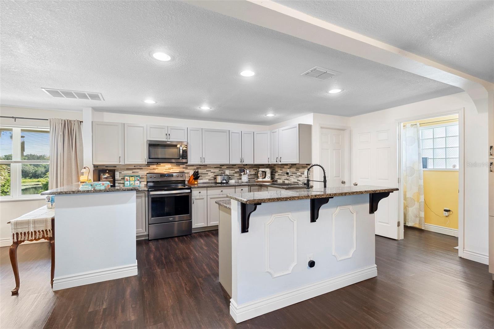 500 FOREST LAKE DRIVE