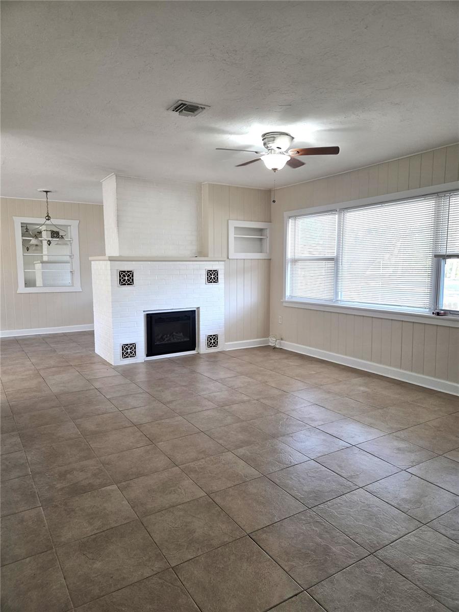 BROOKSIDE - Residential