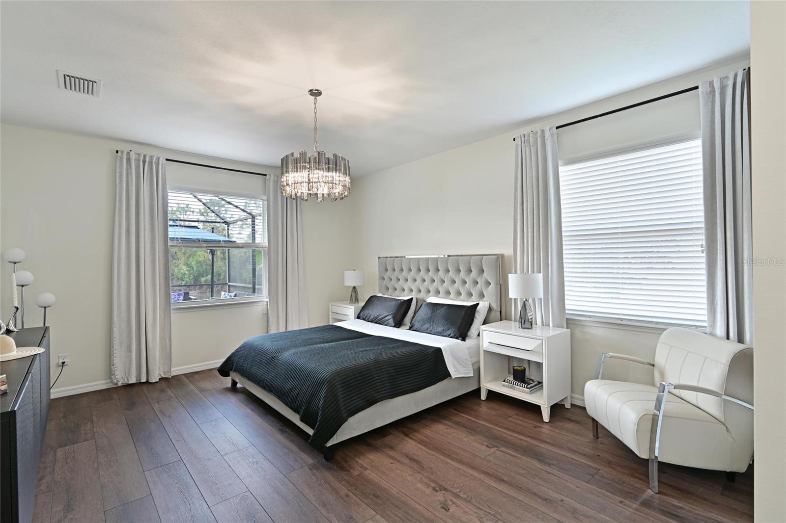 MCKINLEY OAKS - Residential