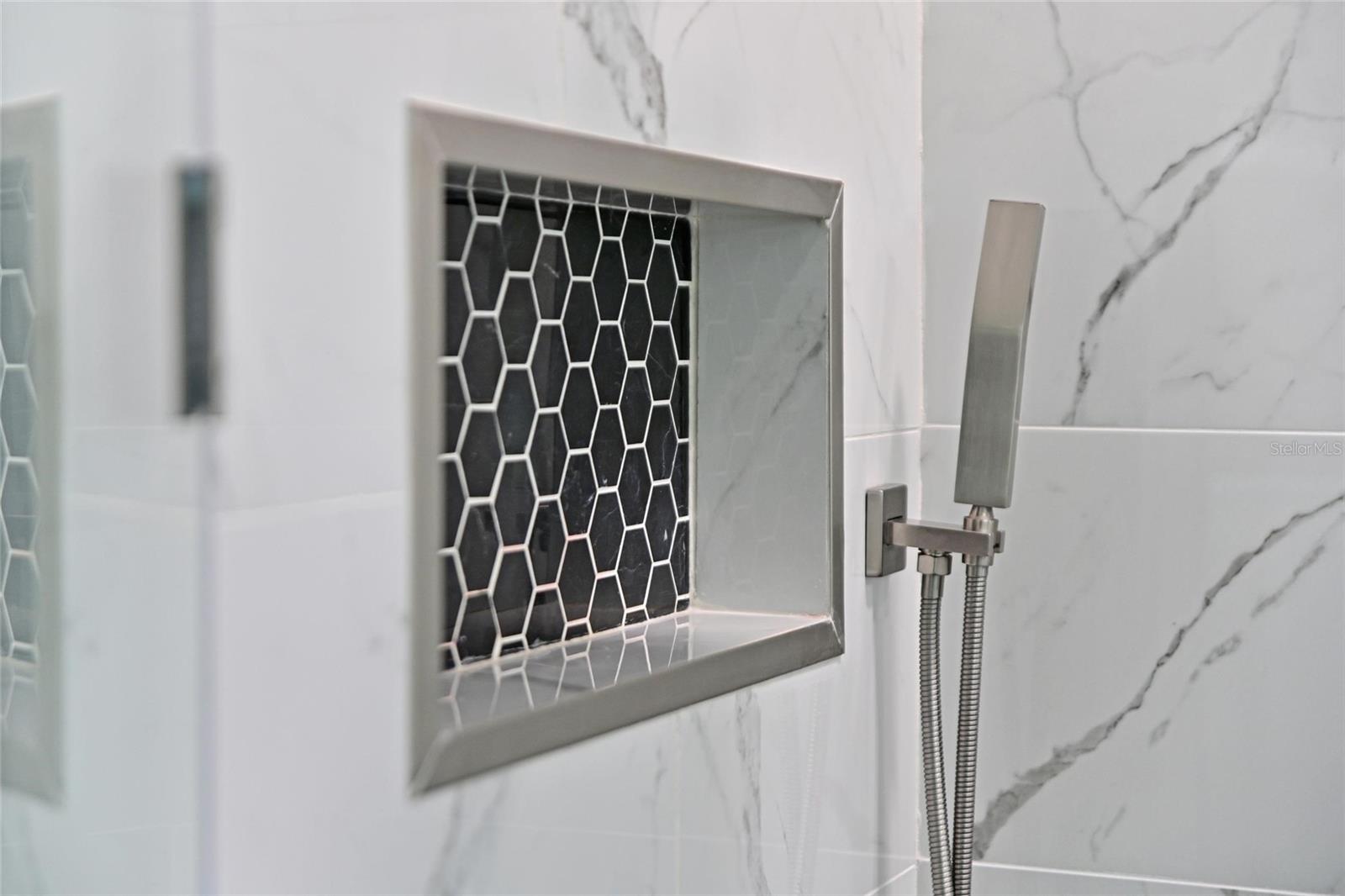 MCKINLEY OAKS - Residential