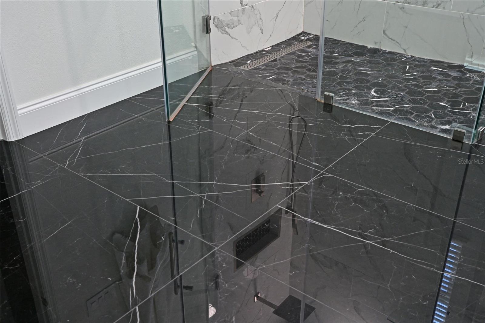 MCKINLEY OAKS - Residential