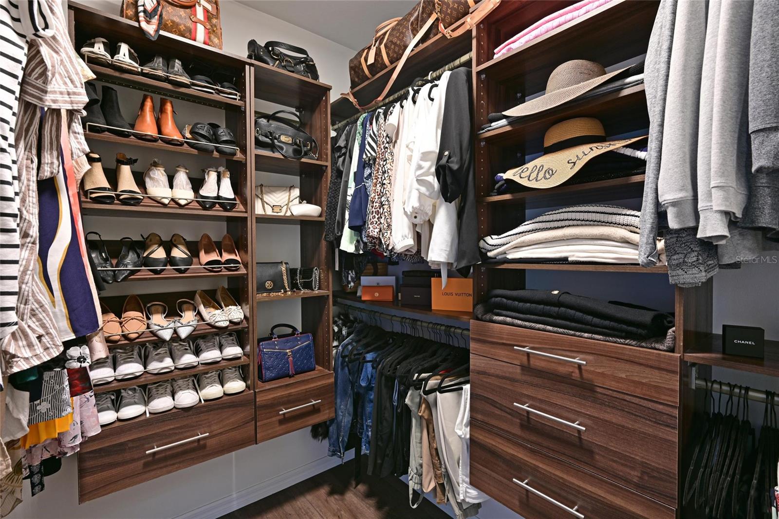 MCKINLEY OAKS - Residential