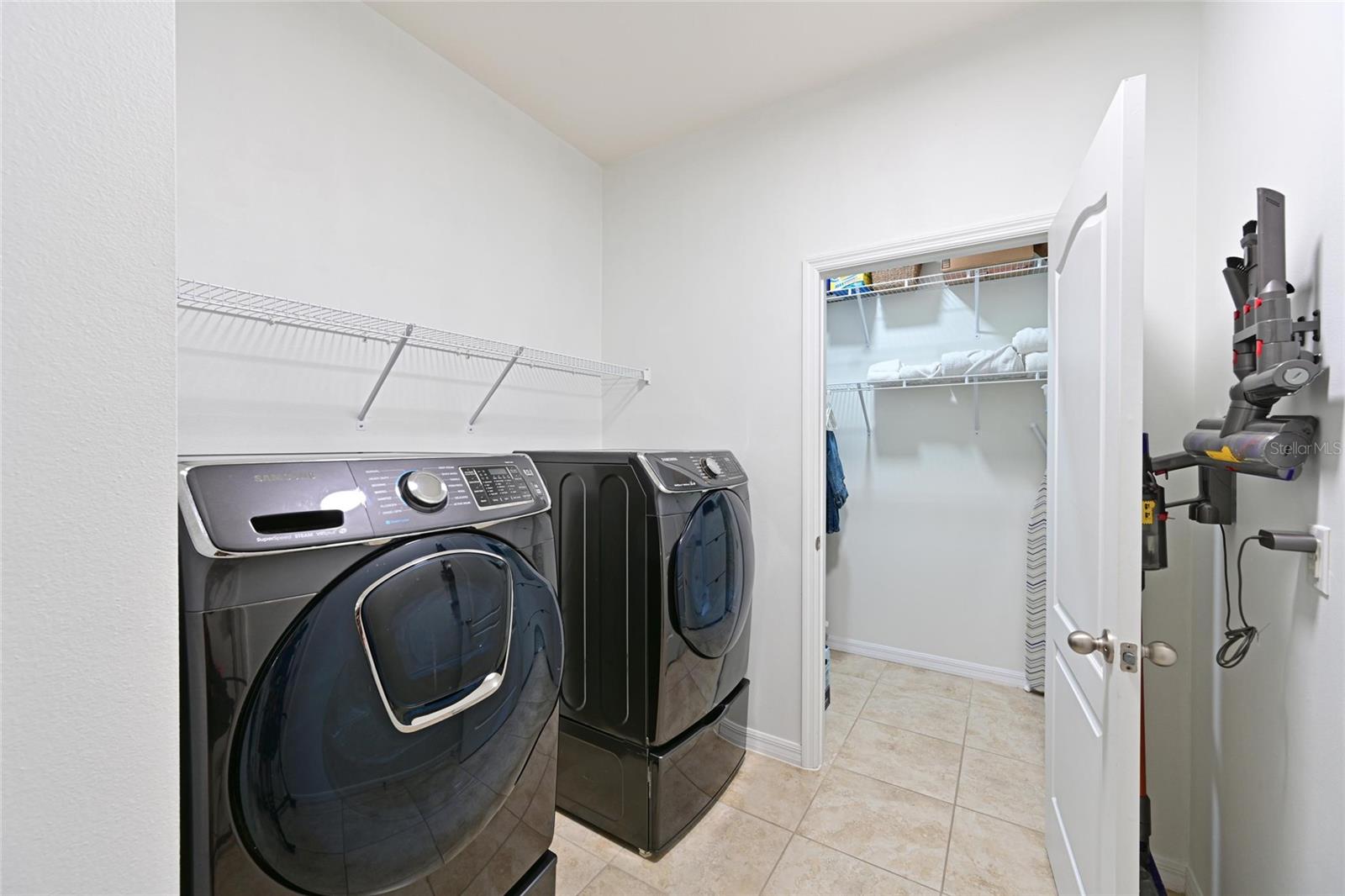 MCKINLEY OAKS - Residential