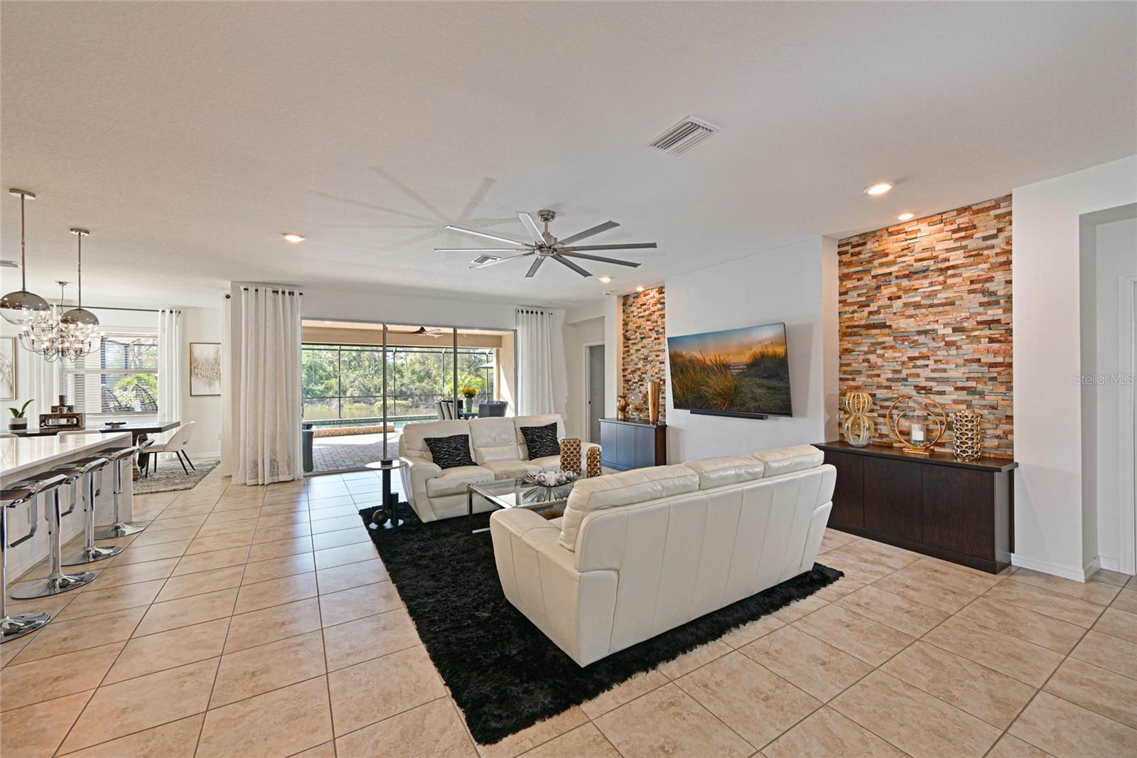 MCKINLEY OAKS - Residential