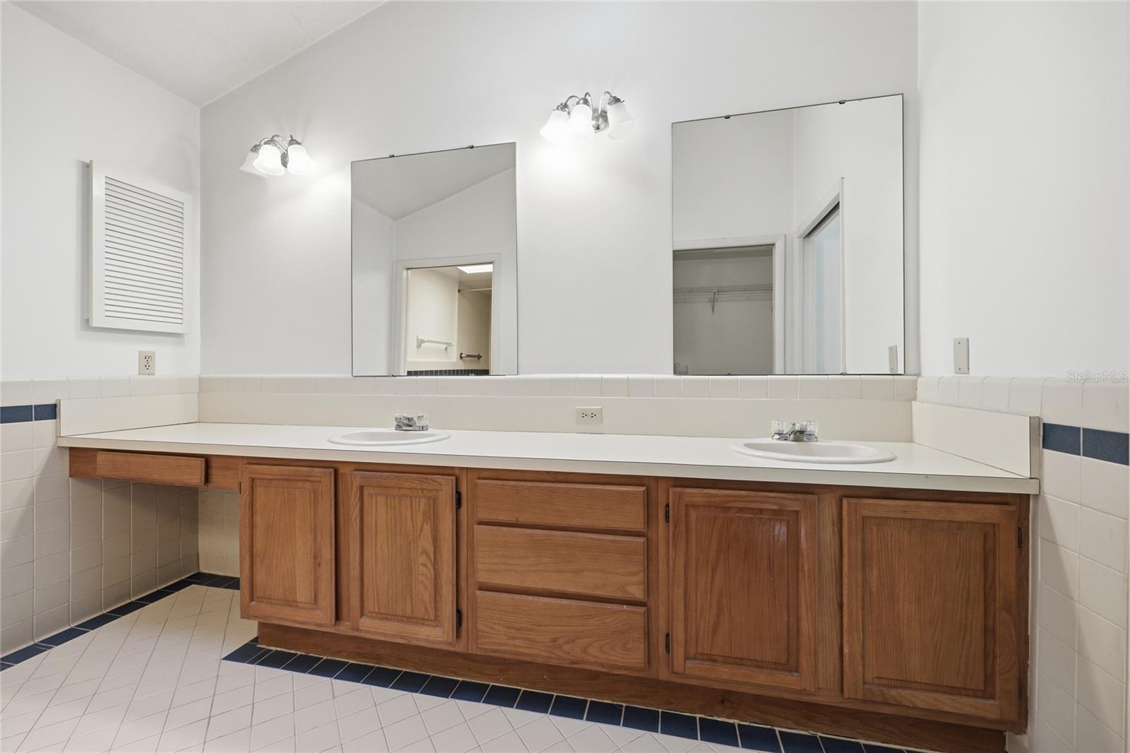 RAINTREE - Residential