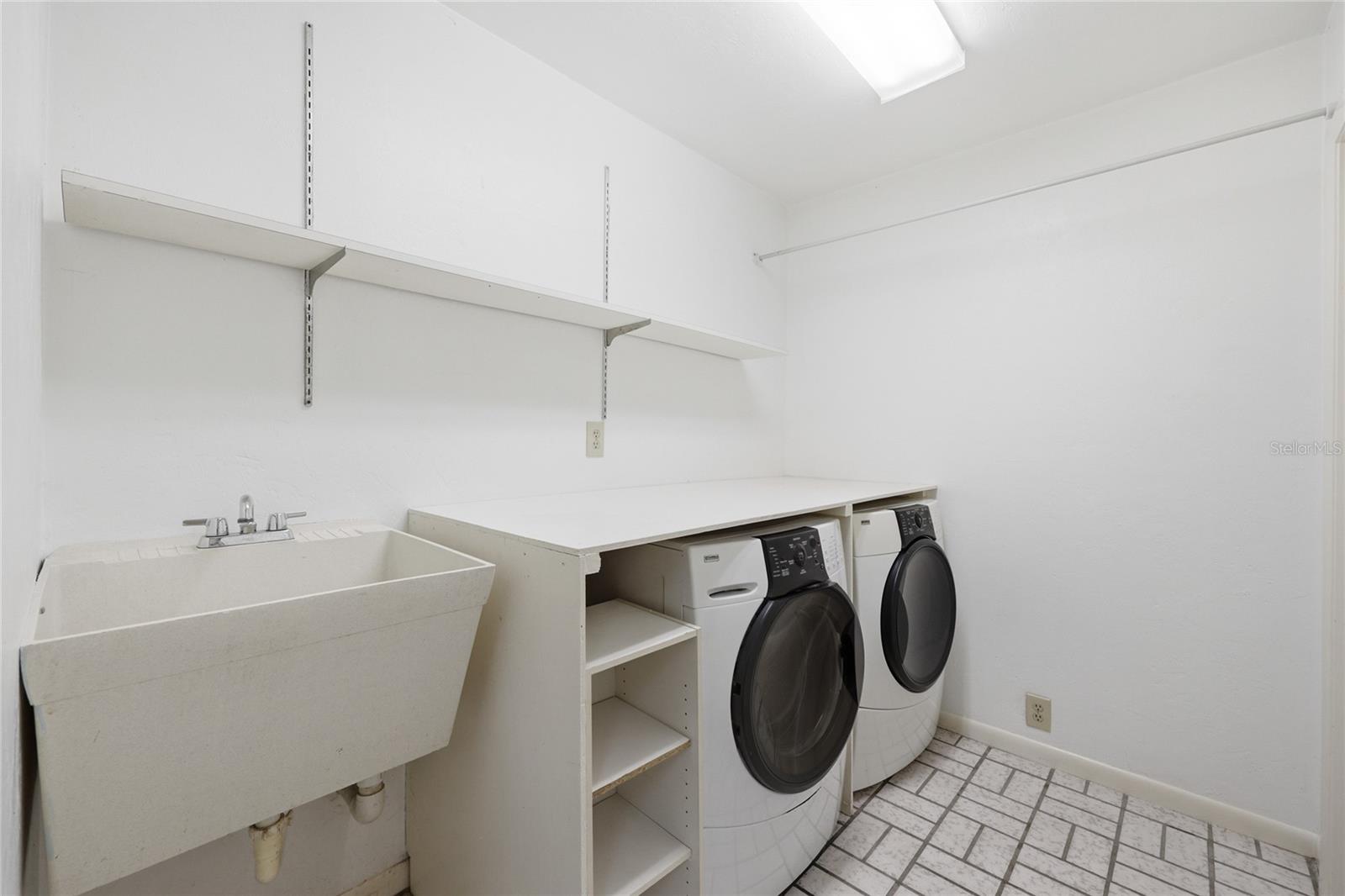 RAINTREE - Residential