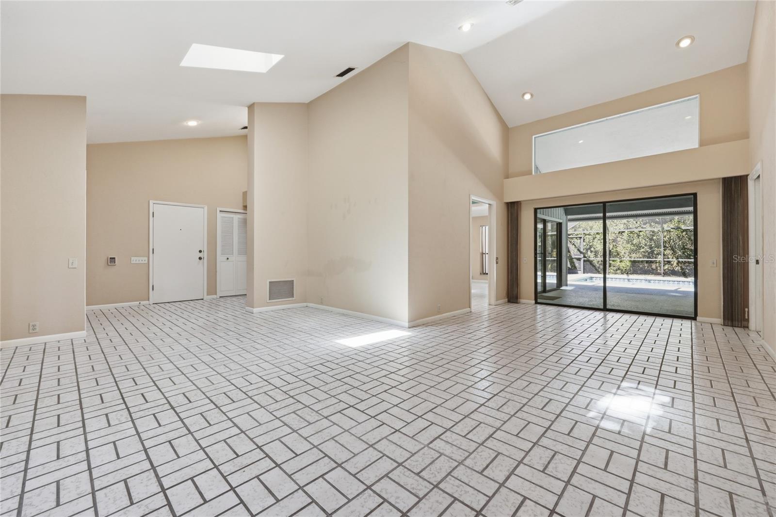 RAINTREE - Residential