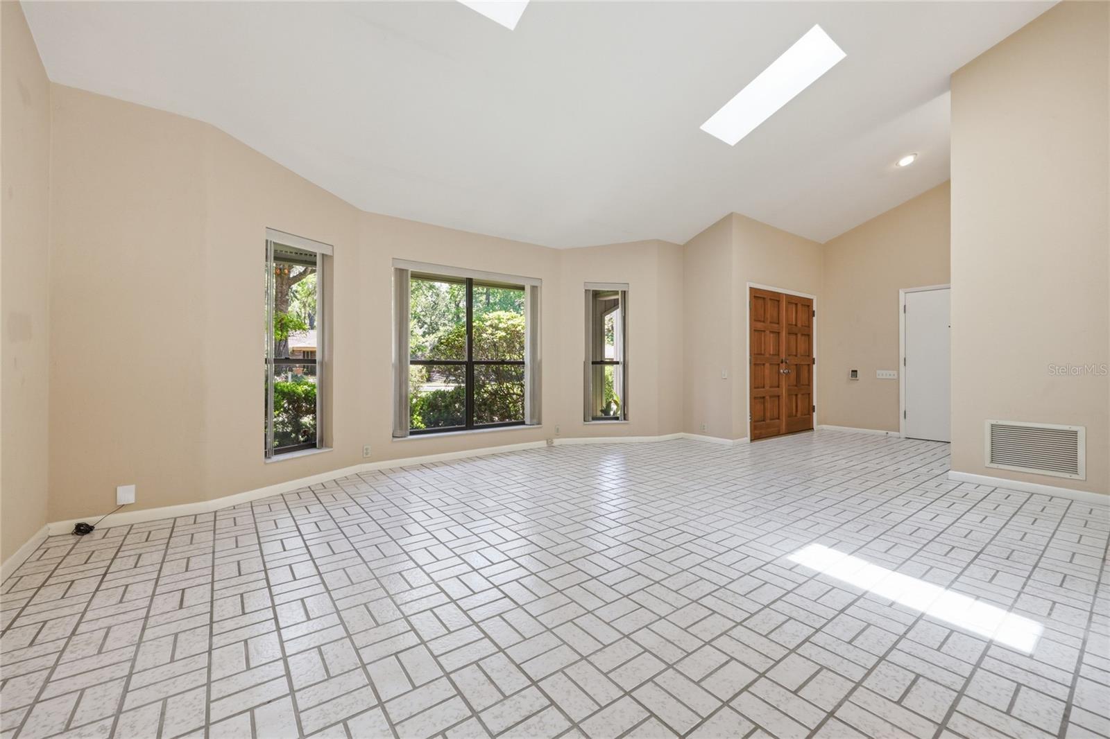 RAINTREE - Residential