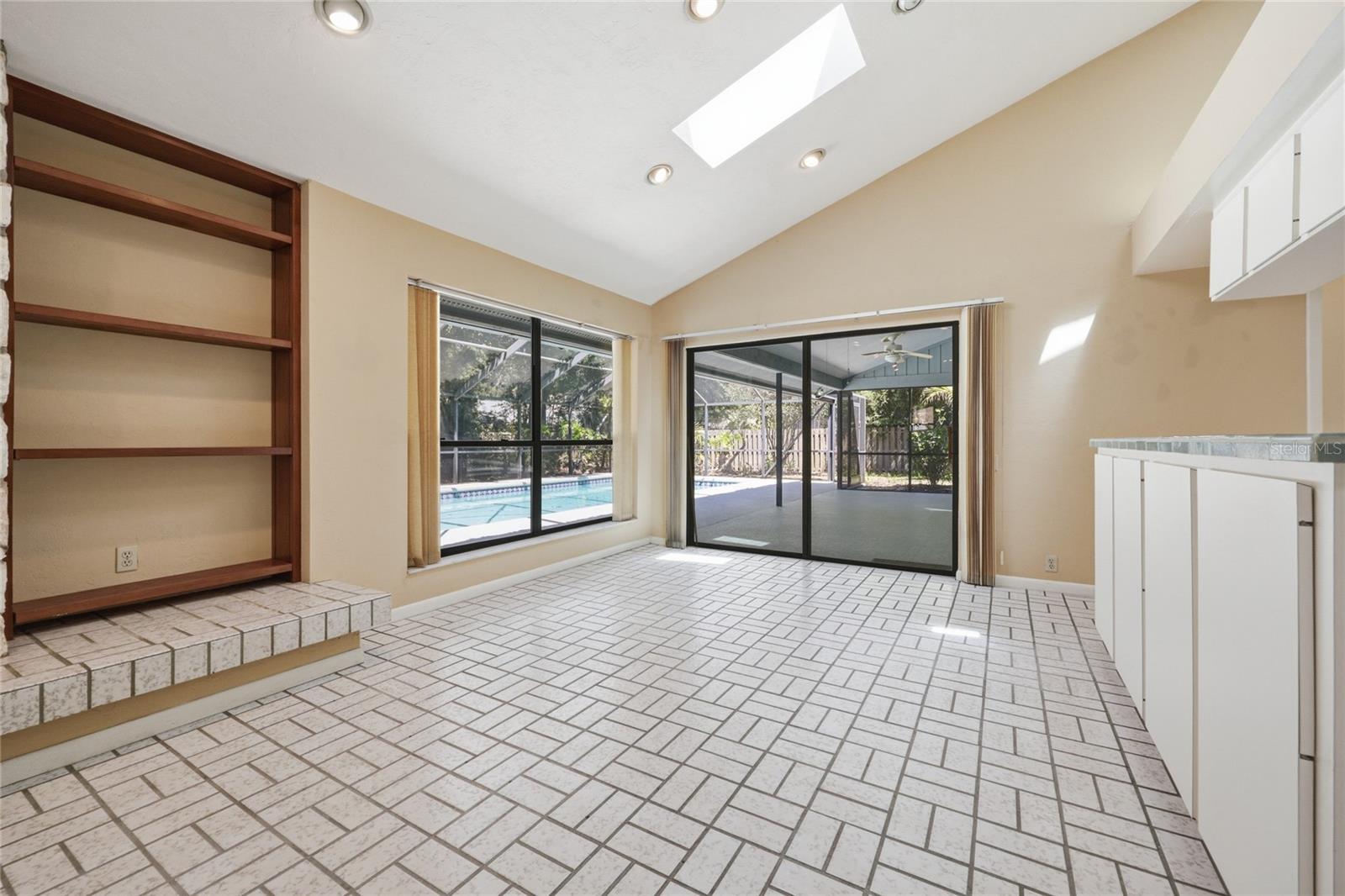 RAINTREE - Residential