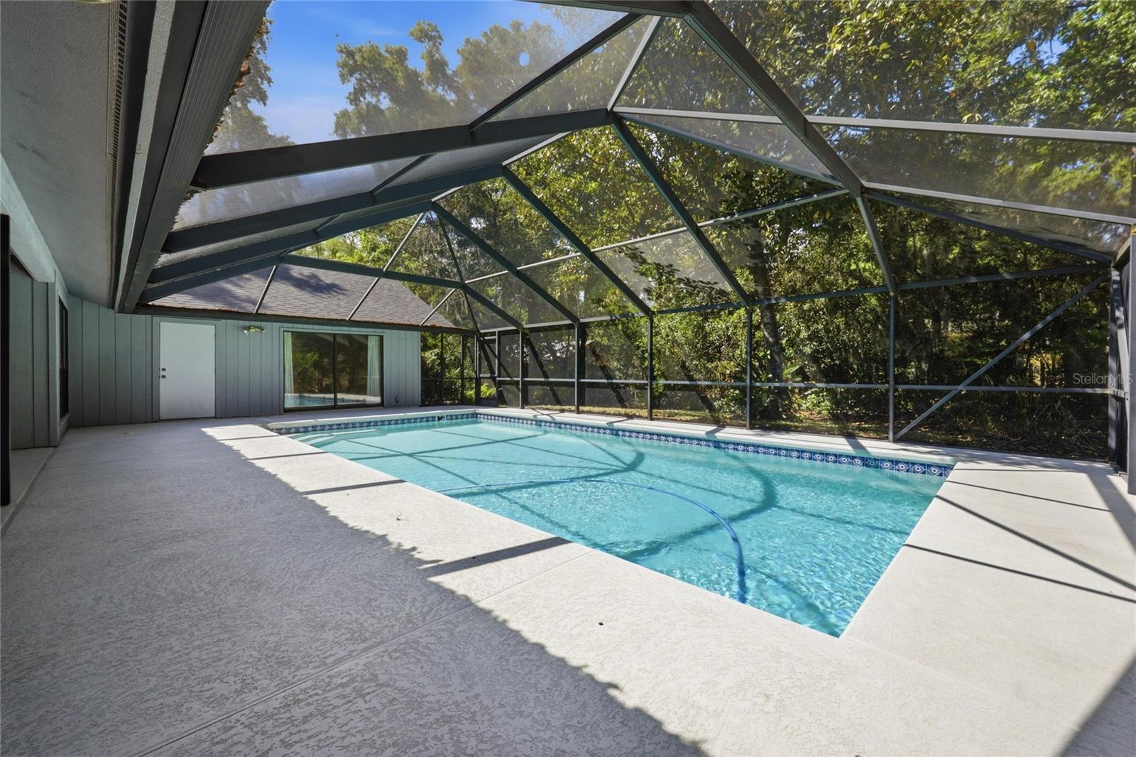 RAINTREE - Residential