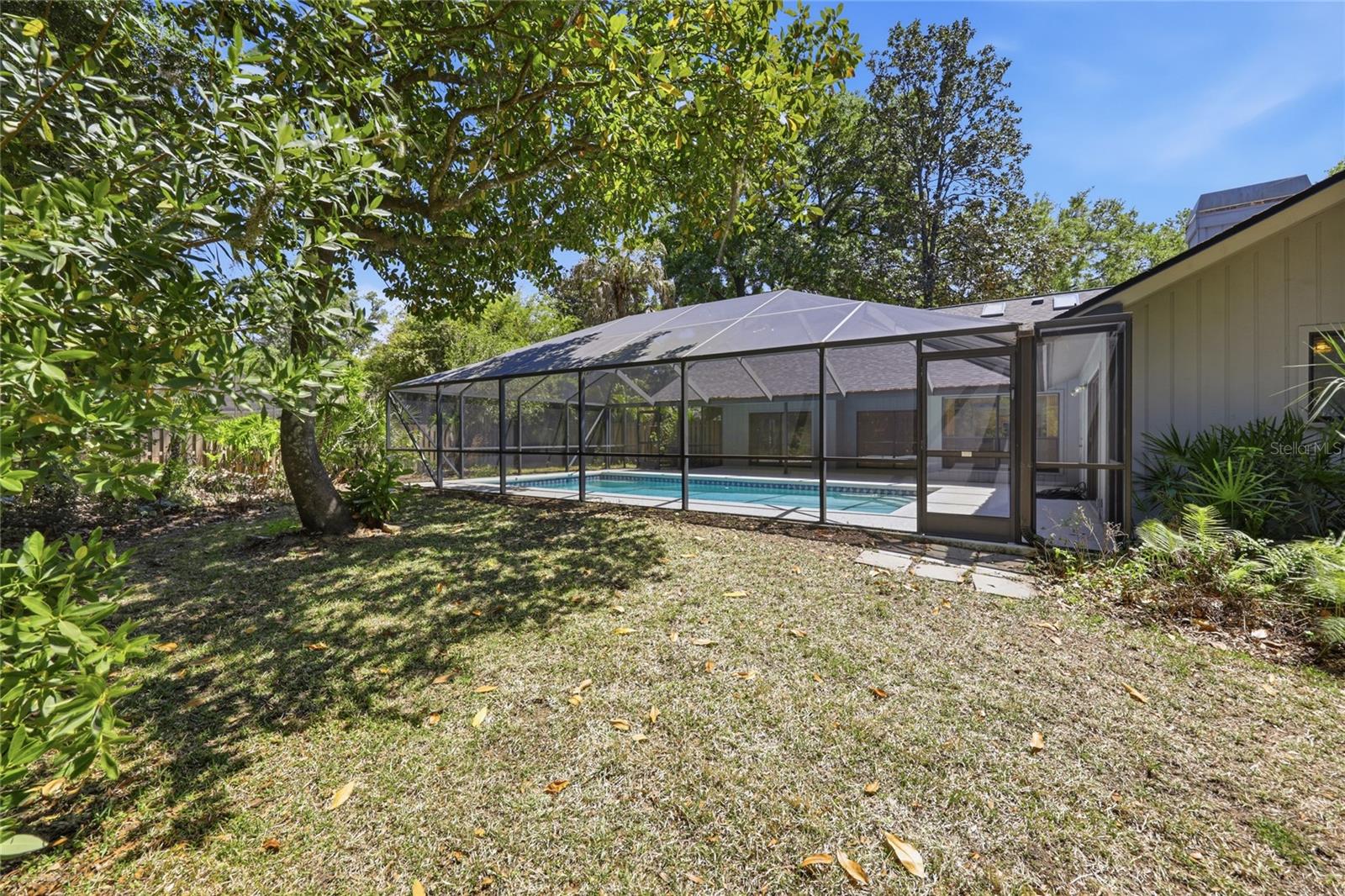 RAINTREE - Residential