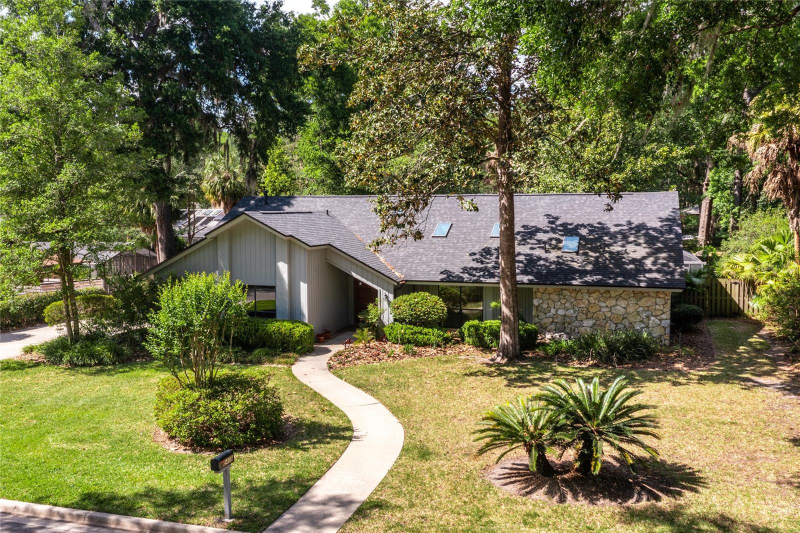 RAINTREE - Residential