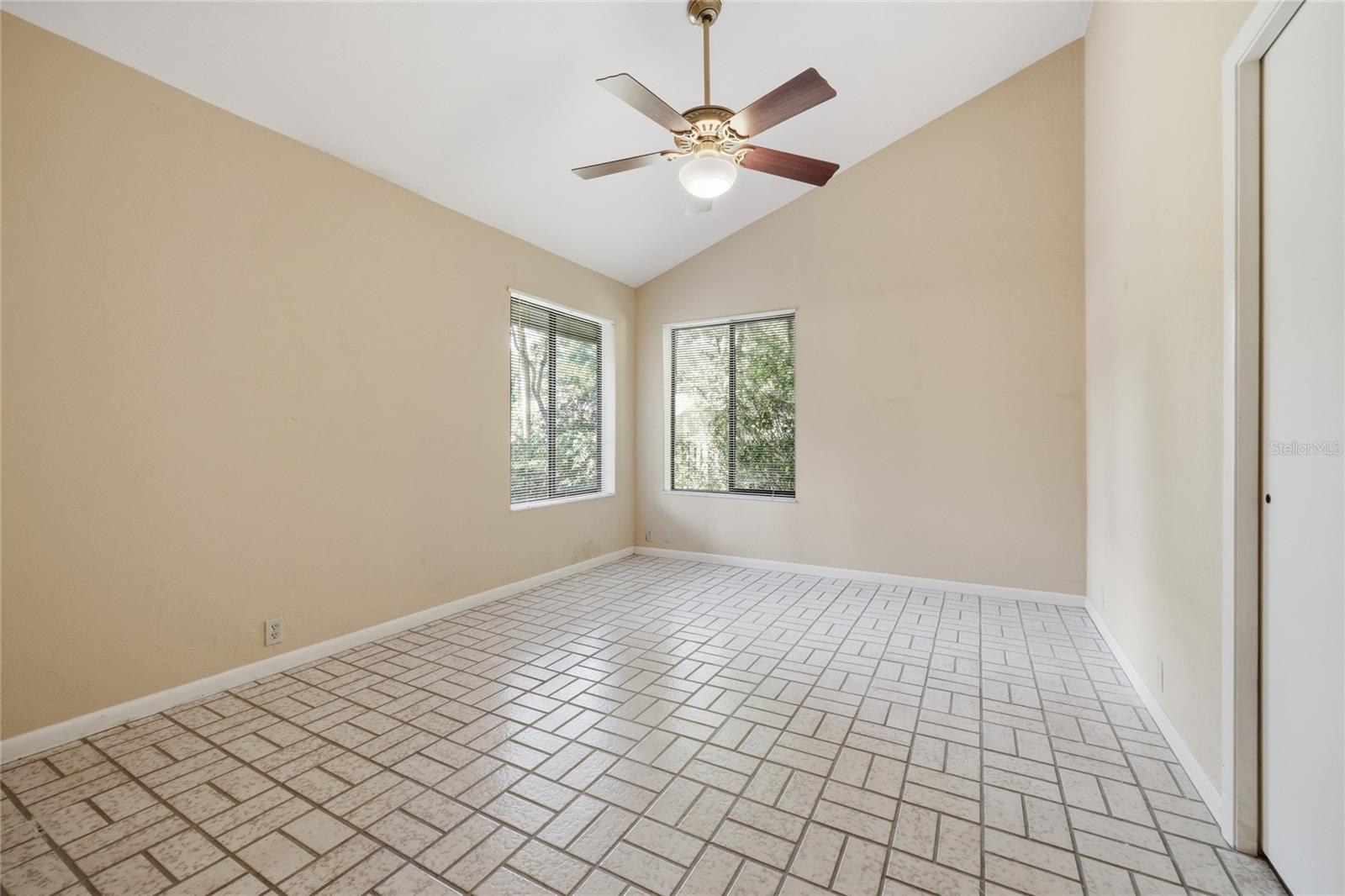 RAINTREE - Residential