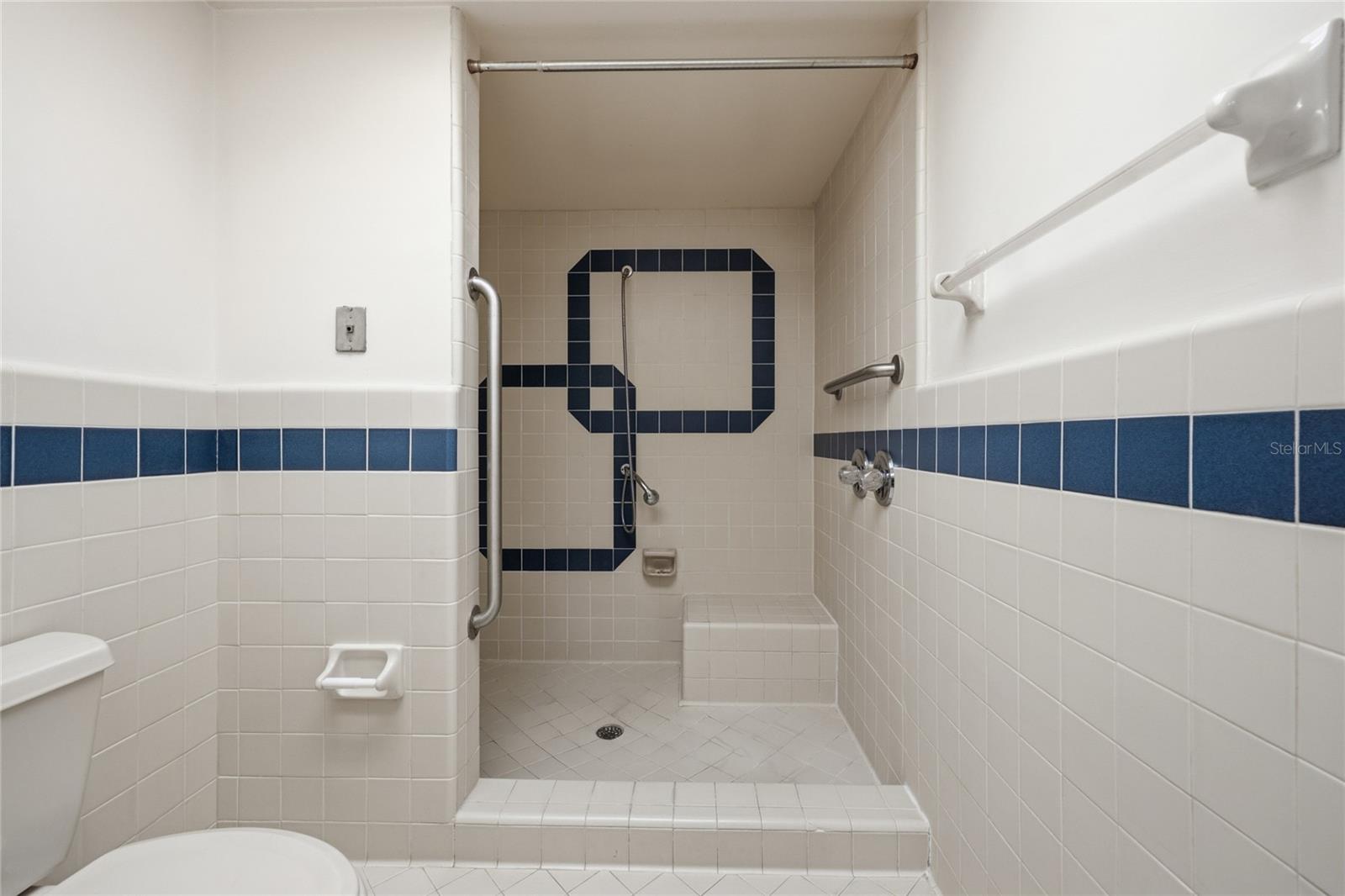 RAINTREE - Residential