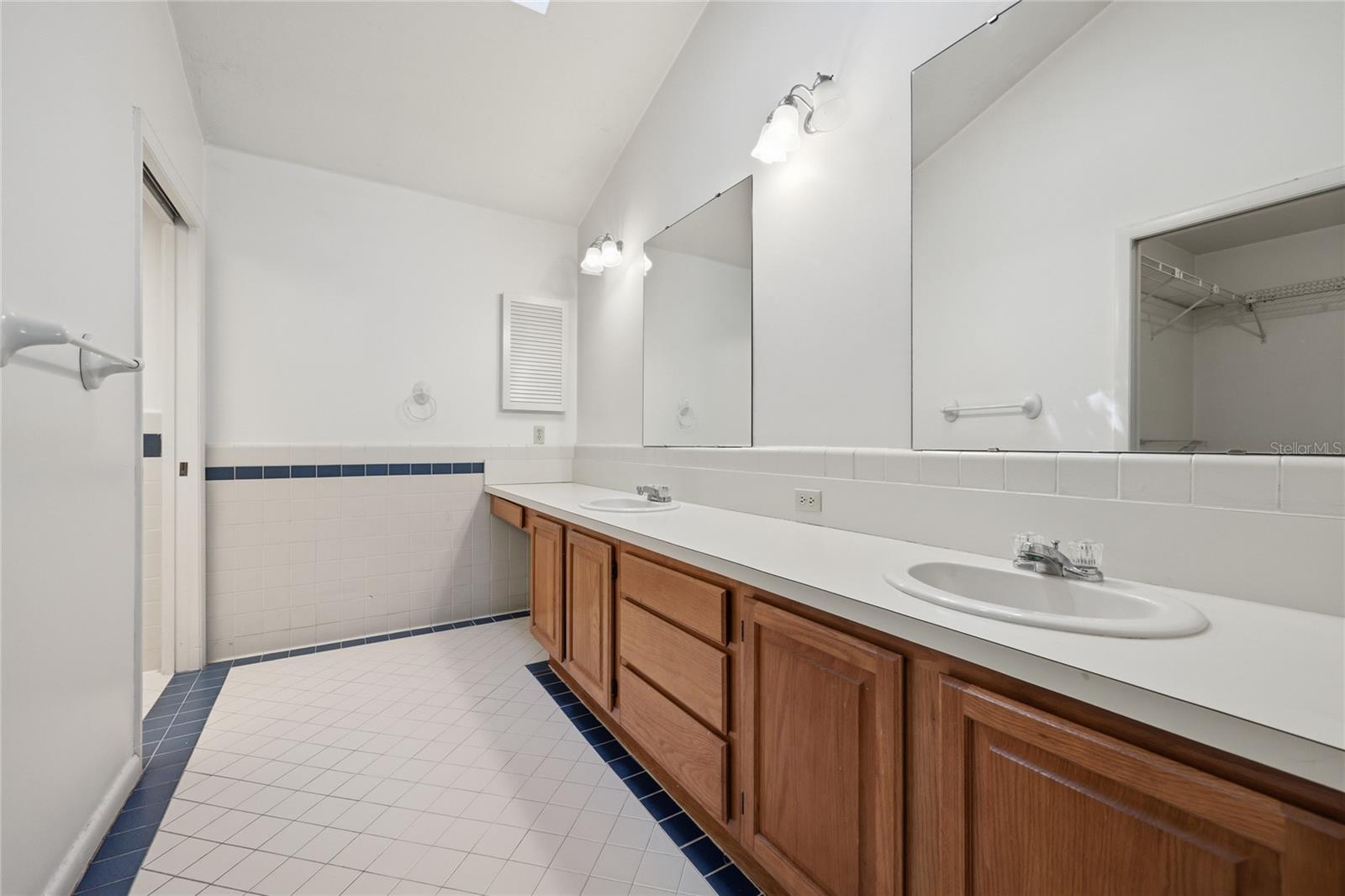 RAINTREE - Residential