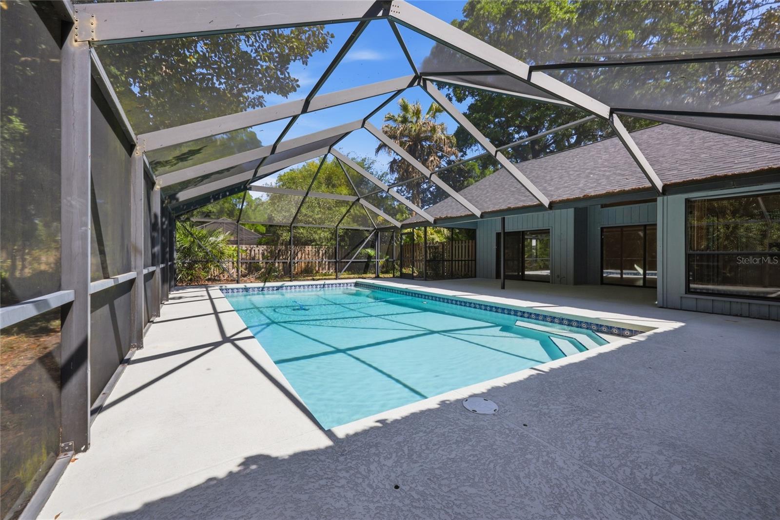 RAINTREE - Residential