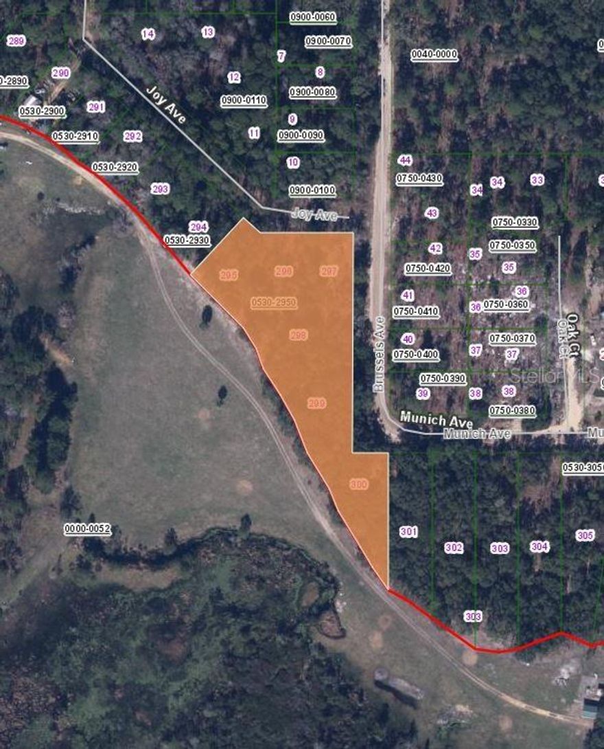 GREAT LOCATION. ALMOST 2 ACRES. SECLUDED, OFF THE BEATEN PATH. READY FOR THE HOME BUYER OR A GREAT INVESTMENT PROPERTY FOR THE FUTURE. PRICED TO SELL IN TODAY'S MARKET. GET IT WHILE IT'S HOT. OWNER FINANCING AVAILABLE.