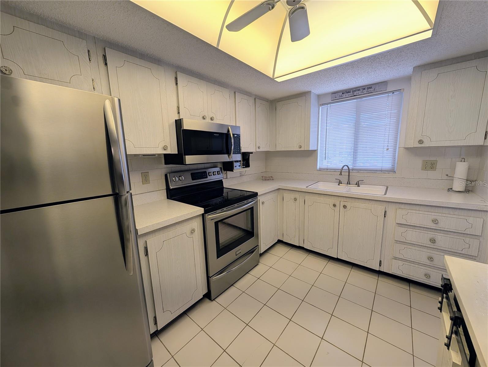 3564 LAKE BAYSHORE DRIVE K-203, BRADENTON, FL, 34205 3 3564 LAKE BAYSHORE DRIVE K-203