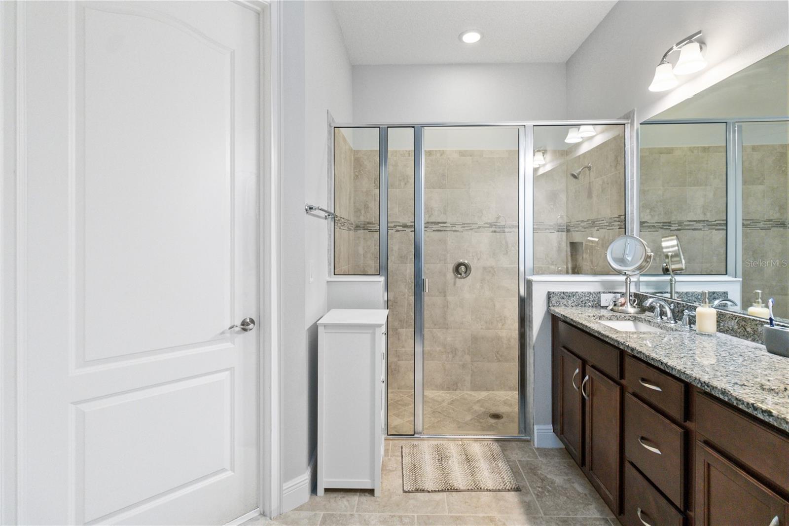 NORTHWEST LAKESIDE GRVS PH 1 - Residential