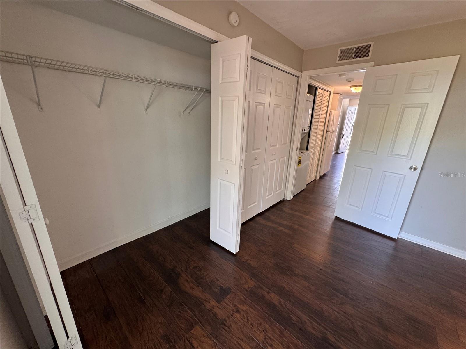 WATERSIDE CONDO I - Residential