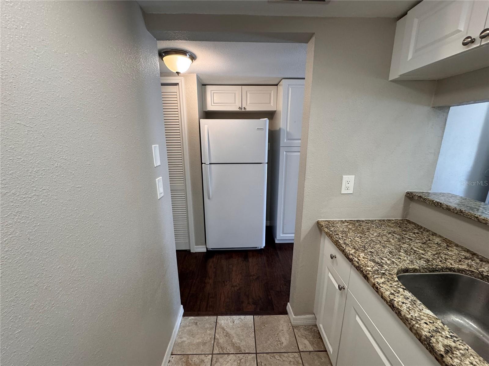 WATERSIDE CONDO I - Residential