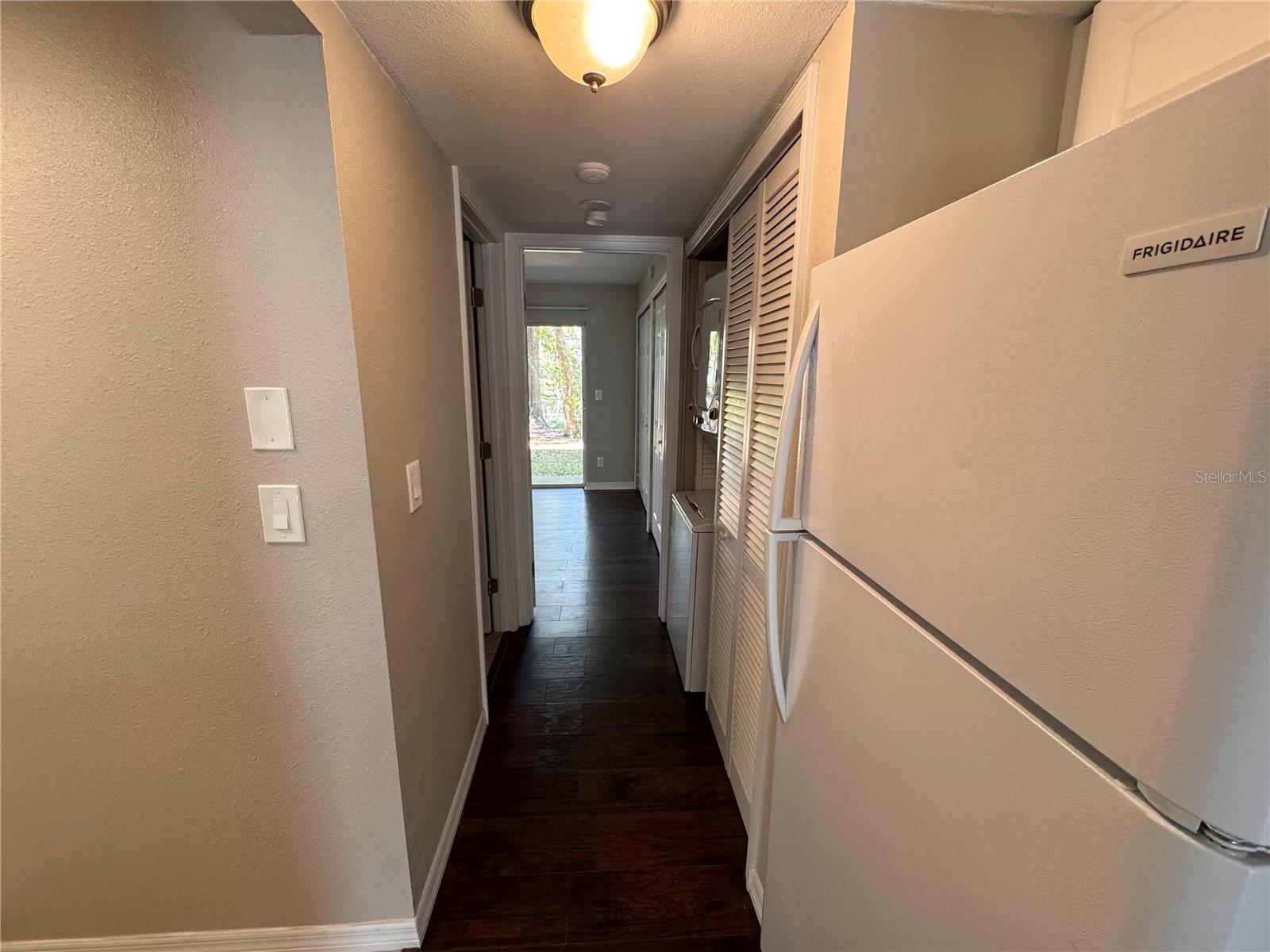 WATERSIDE CONDO I - Residential