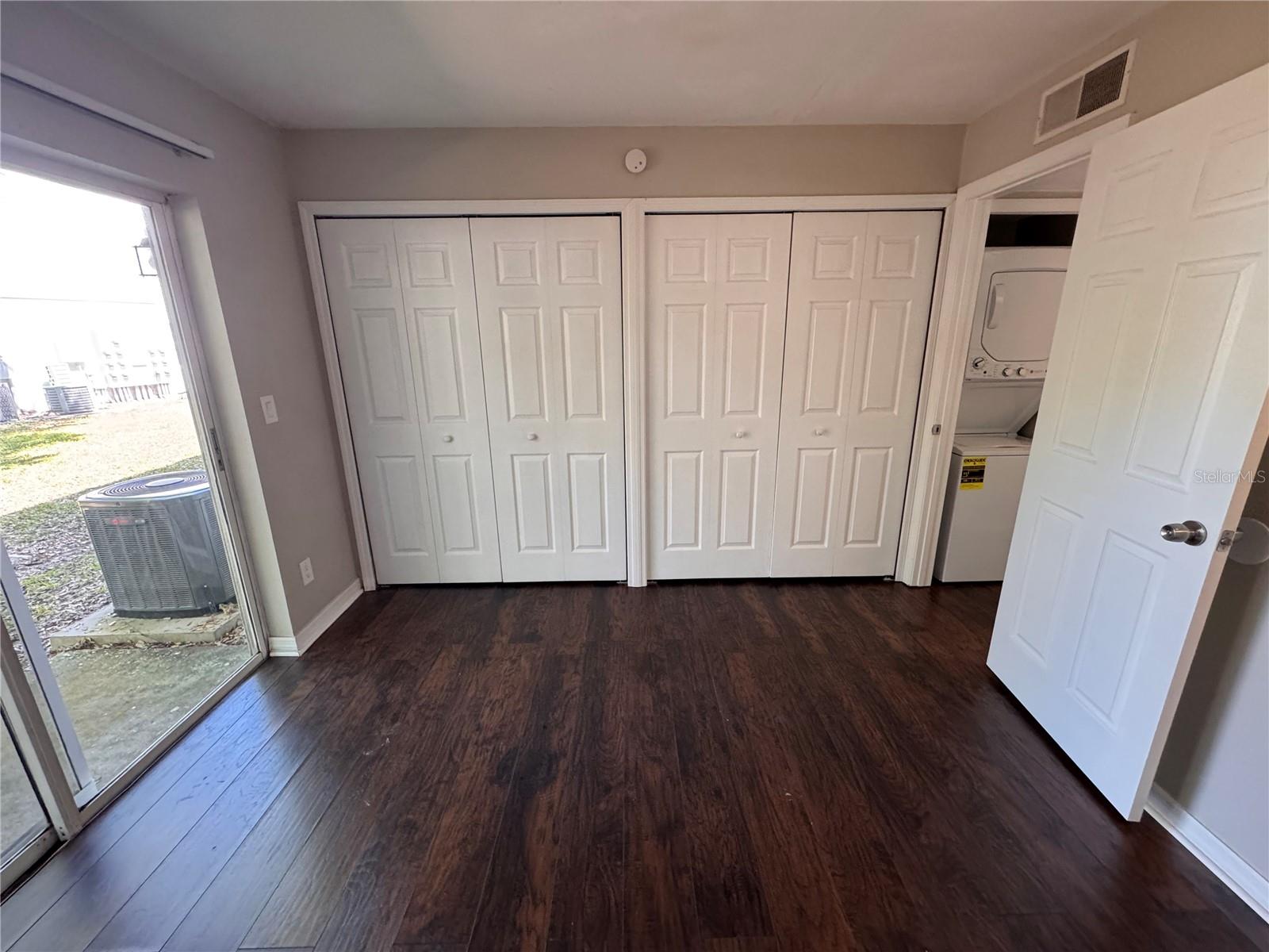 WATERSIDE CONDO I - Residential