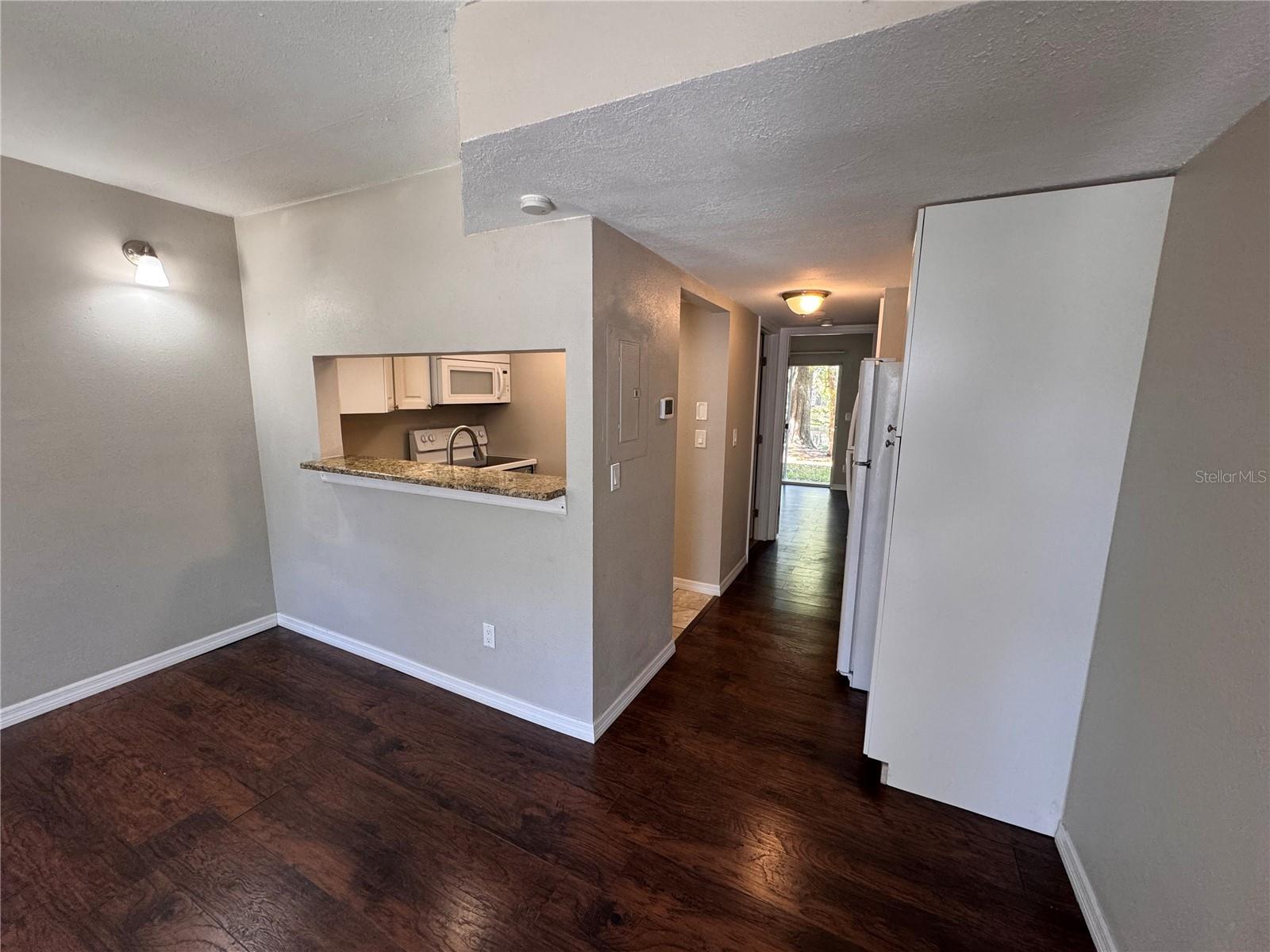 WATERSIDE CONDO I - Residential