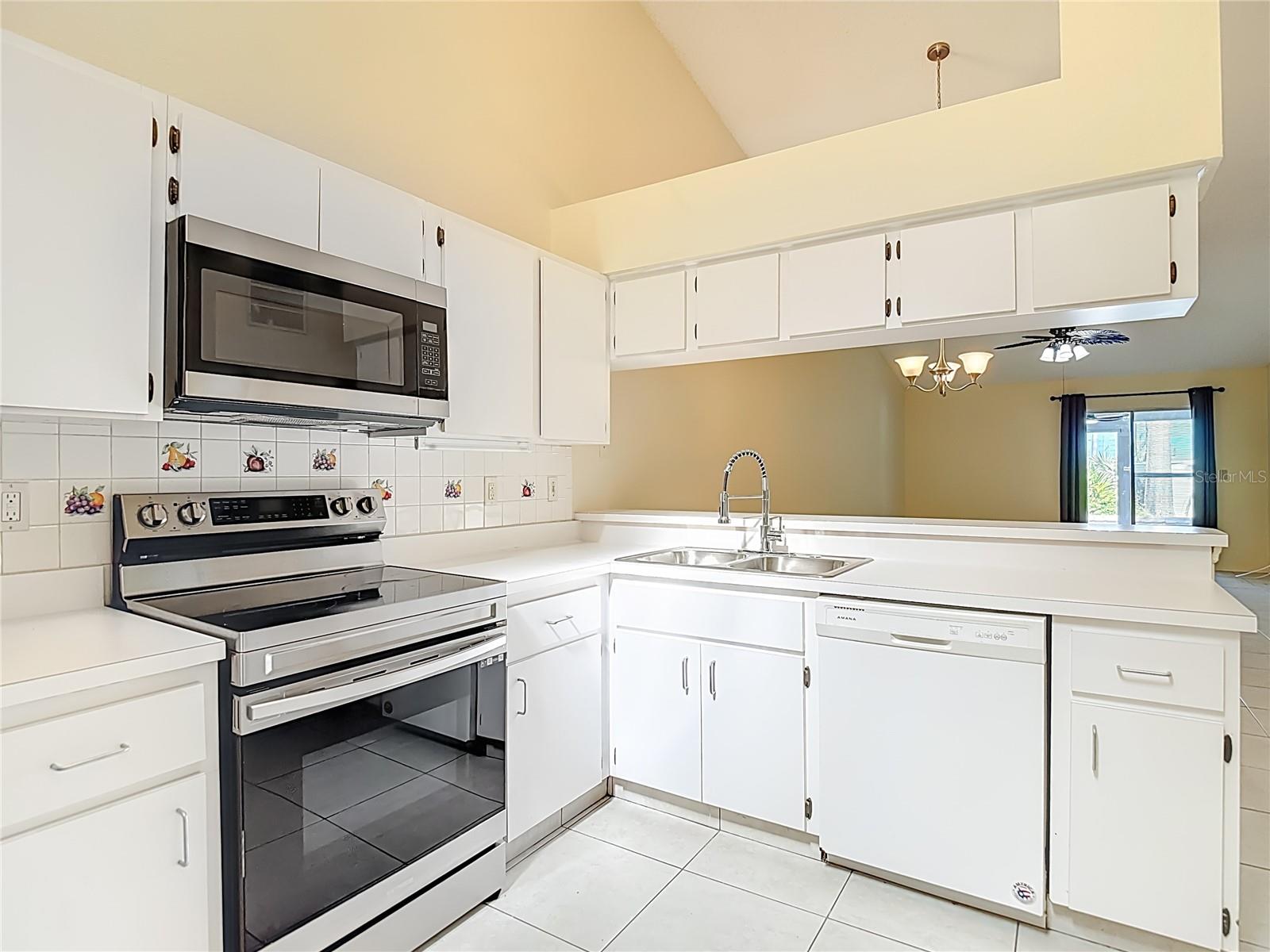 39650 US HIGHWAY 19 N 834