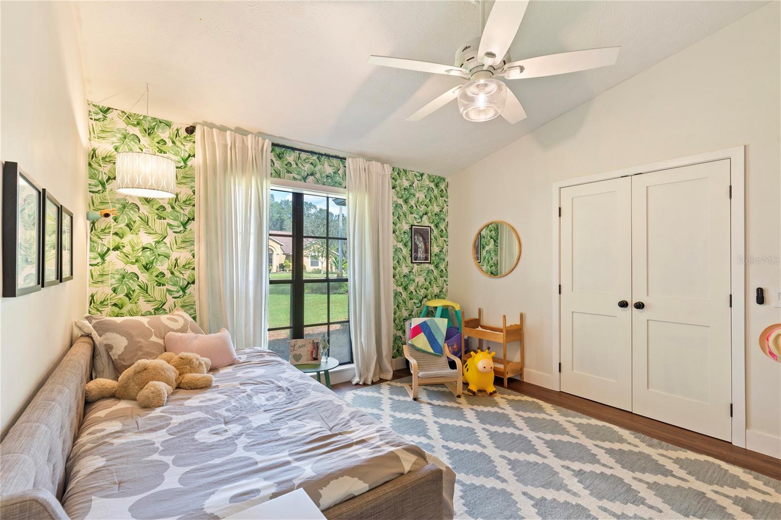 CHELSEA WOODS - Residential Lease