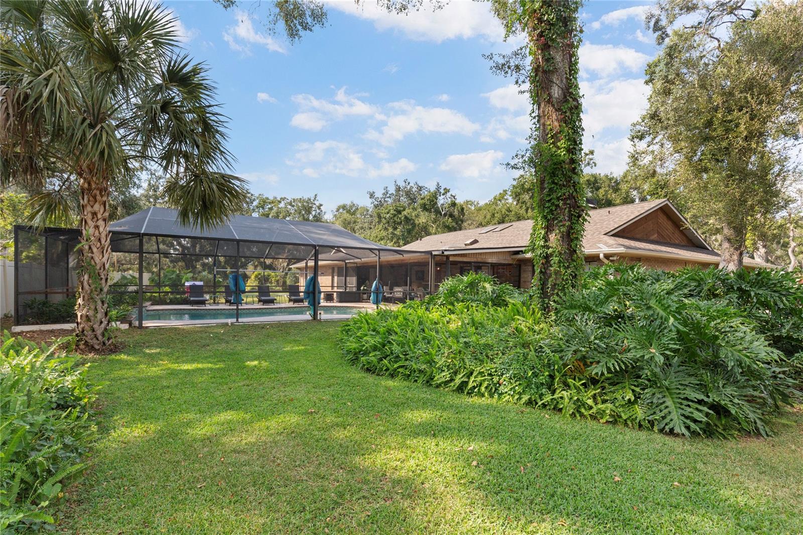 CHELSEA WOODS - Residential Lease