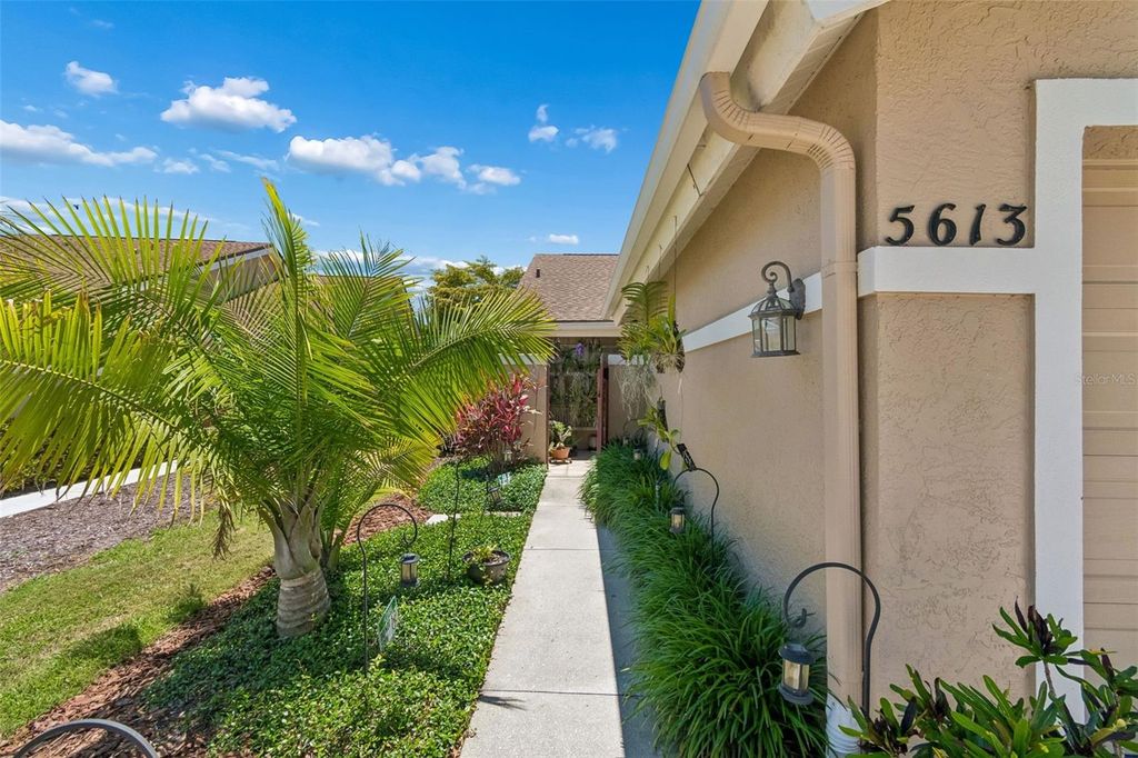 Photo of 5613 Monte Rosso Road, Sarasota, FL 34243 (MLS # TB8505938)