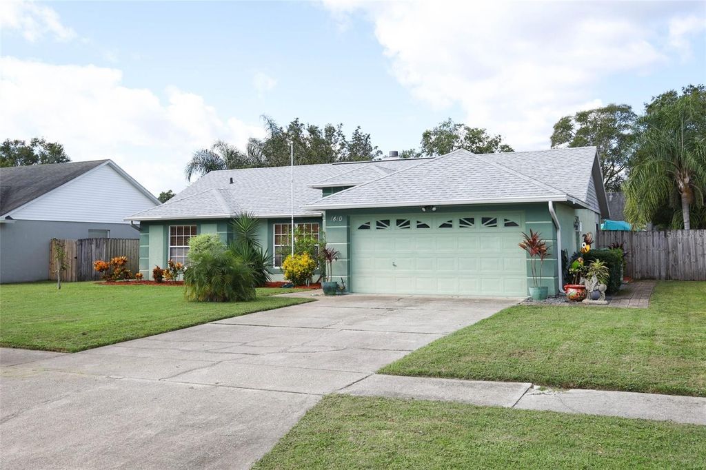 Photo of 1410 Heather Glen Drive, Deland, FL 32724 (MLS # O6353810)
