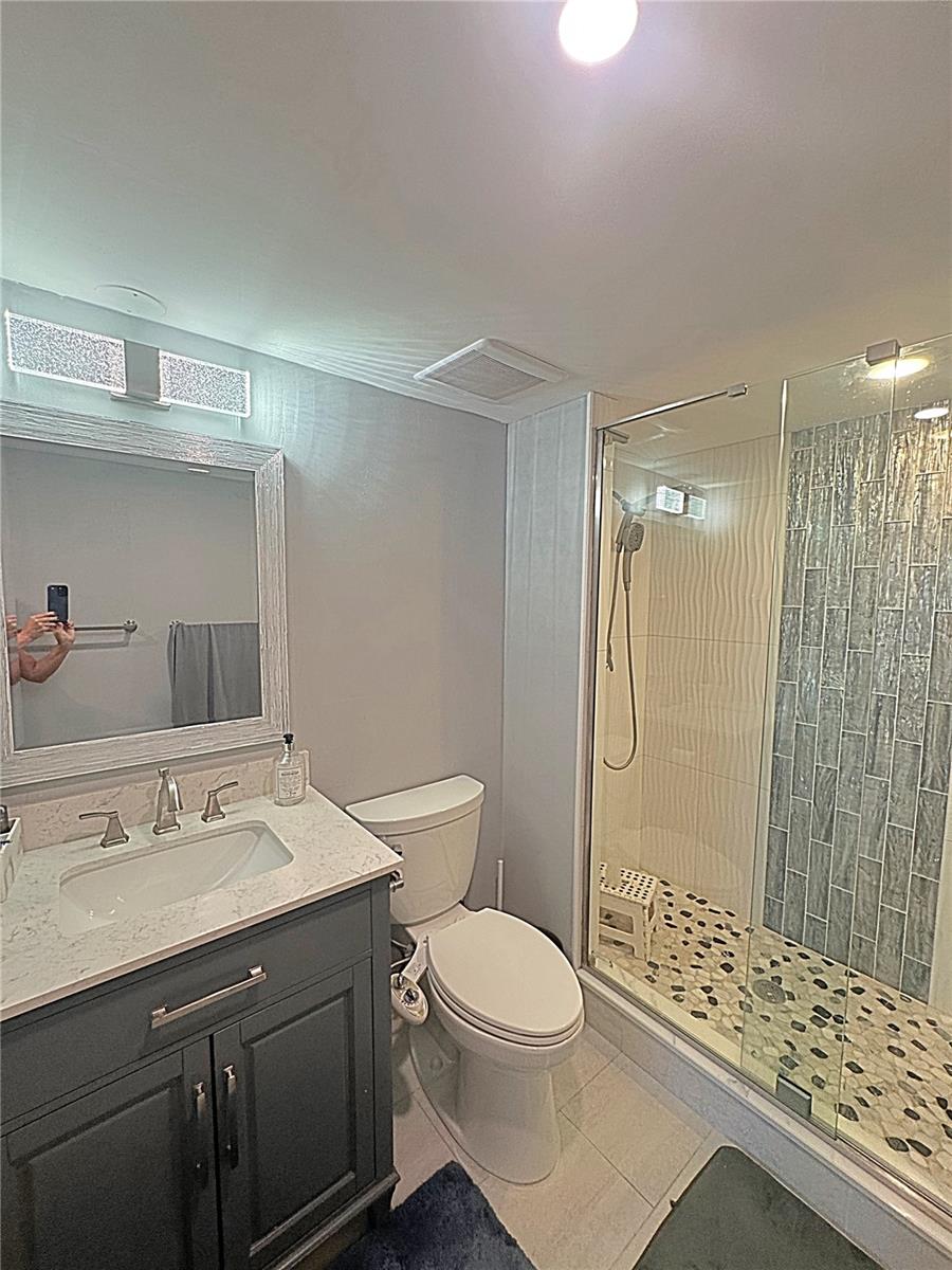 STARBOARD TOWER - Residential Lease