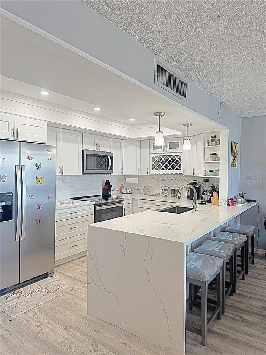 STARBOARD TOWER - Residential Lease