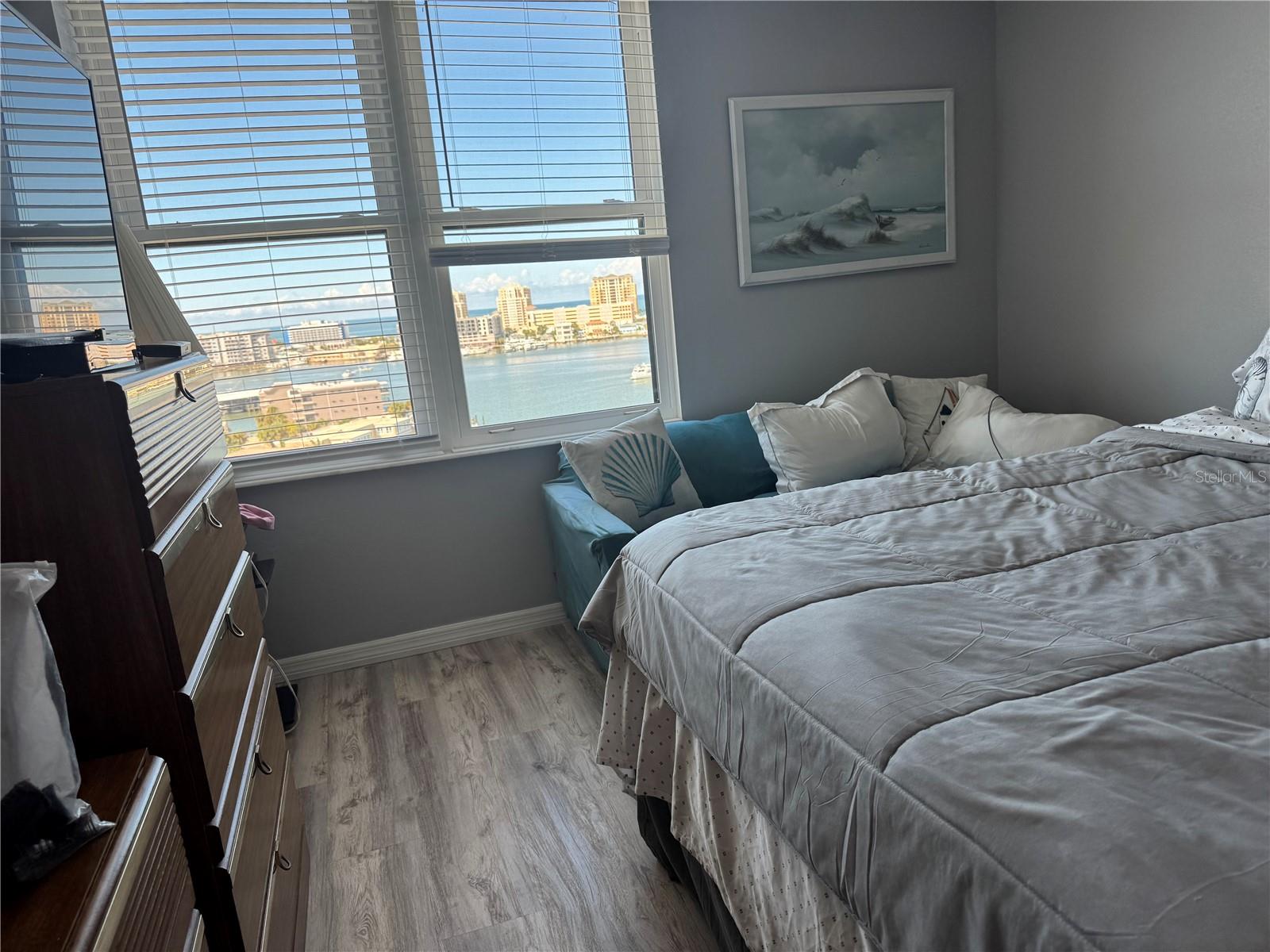 STARBOARD TOWER - Residential Lease