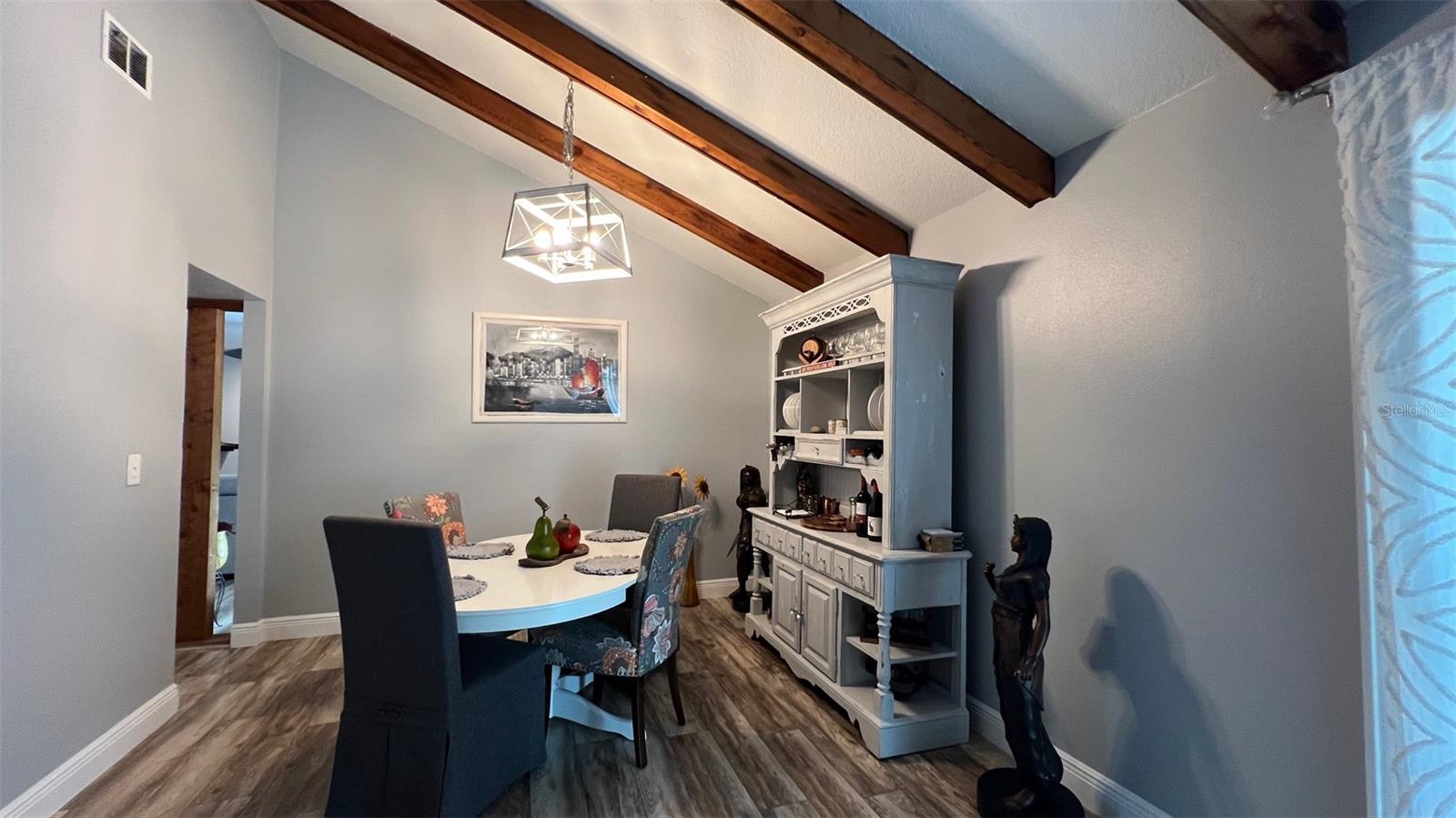 VALENCIA WOOD ESTS 1ST ADD - Residential