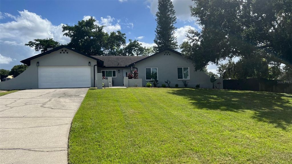 Photo of 204 S Lake Mariam Drive, Winter Haven, FL 33884 (MLS # P4936549)