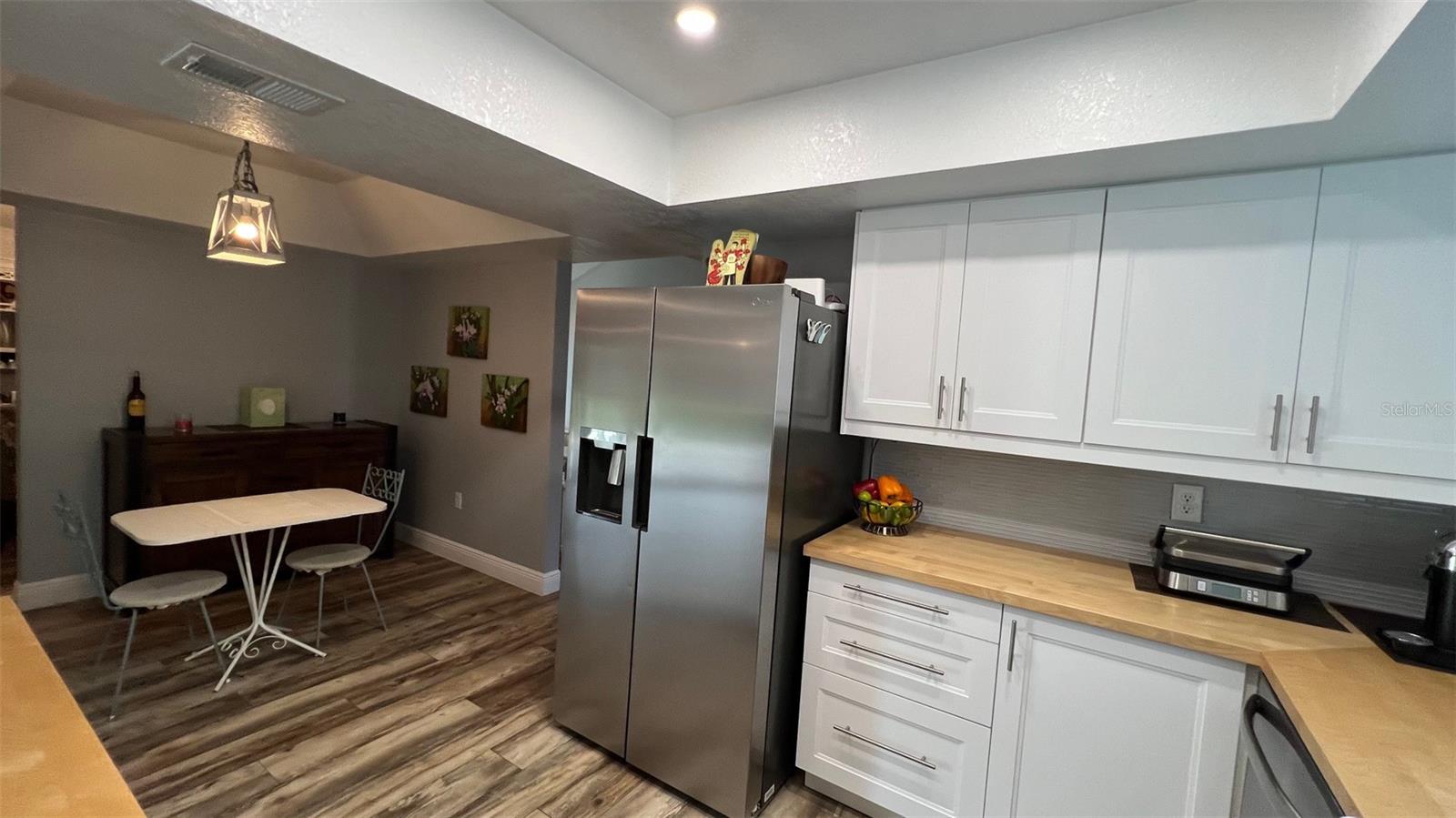 VALENCIA WOOD ESTS 1ST ADD - Residential