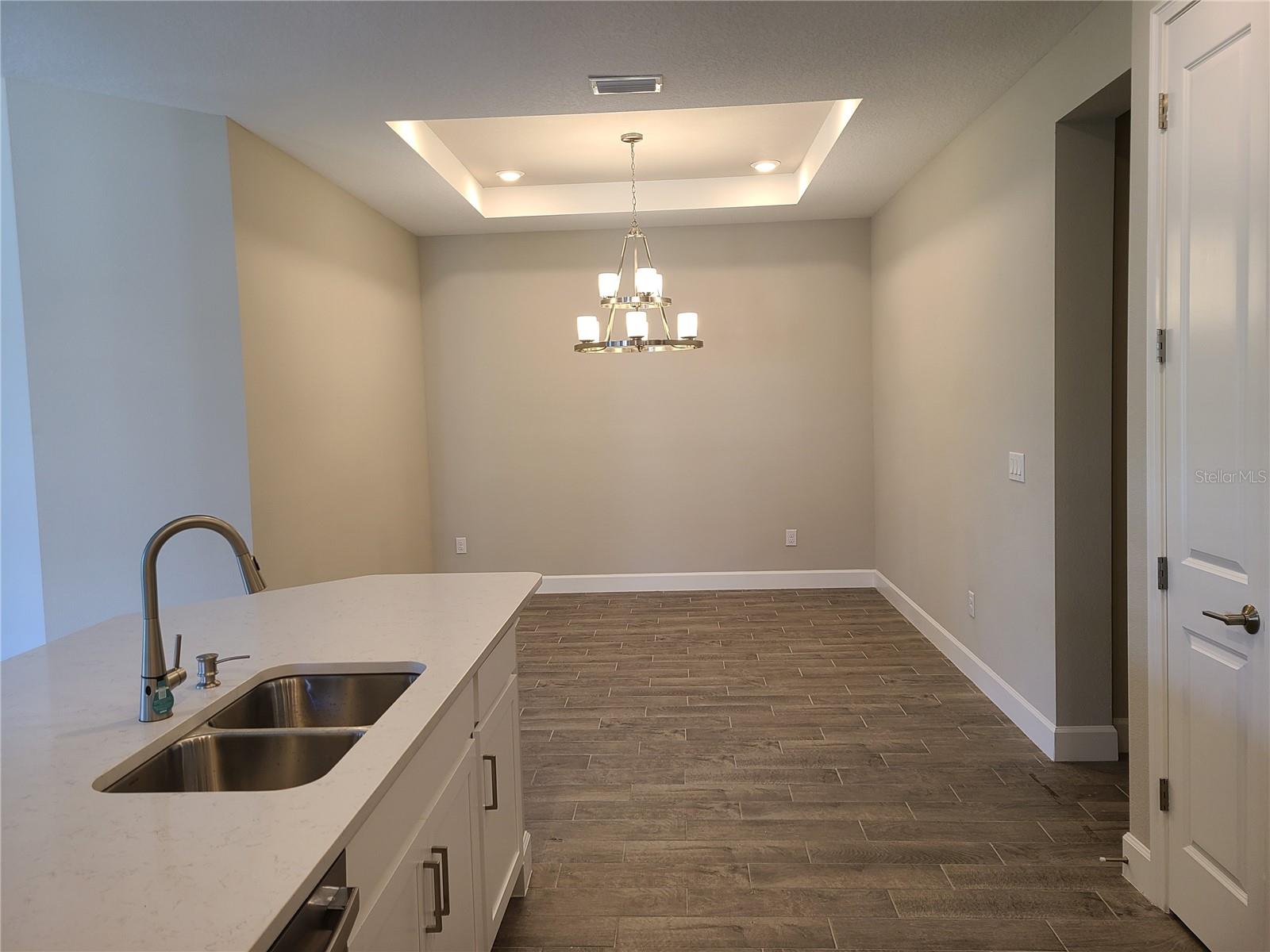 AZARIO ESPLANADE PH II SUBPH C-O - Residential Lease