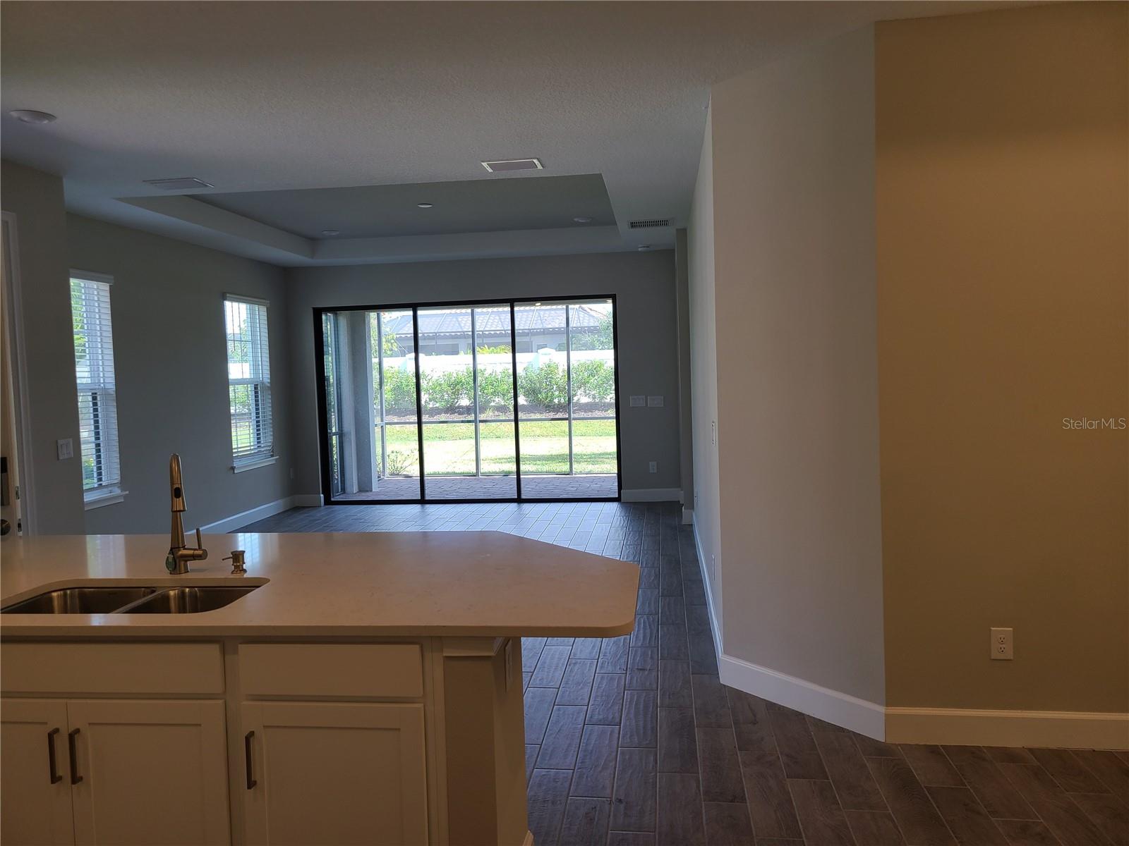 AZARIO ESPLANADE PH II SUBPH C-O - Residential Lease