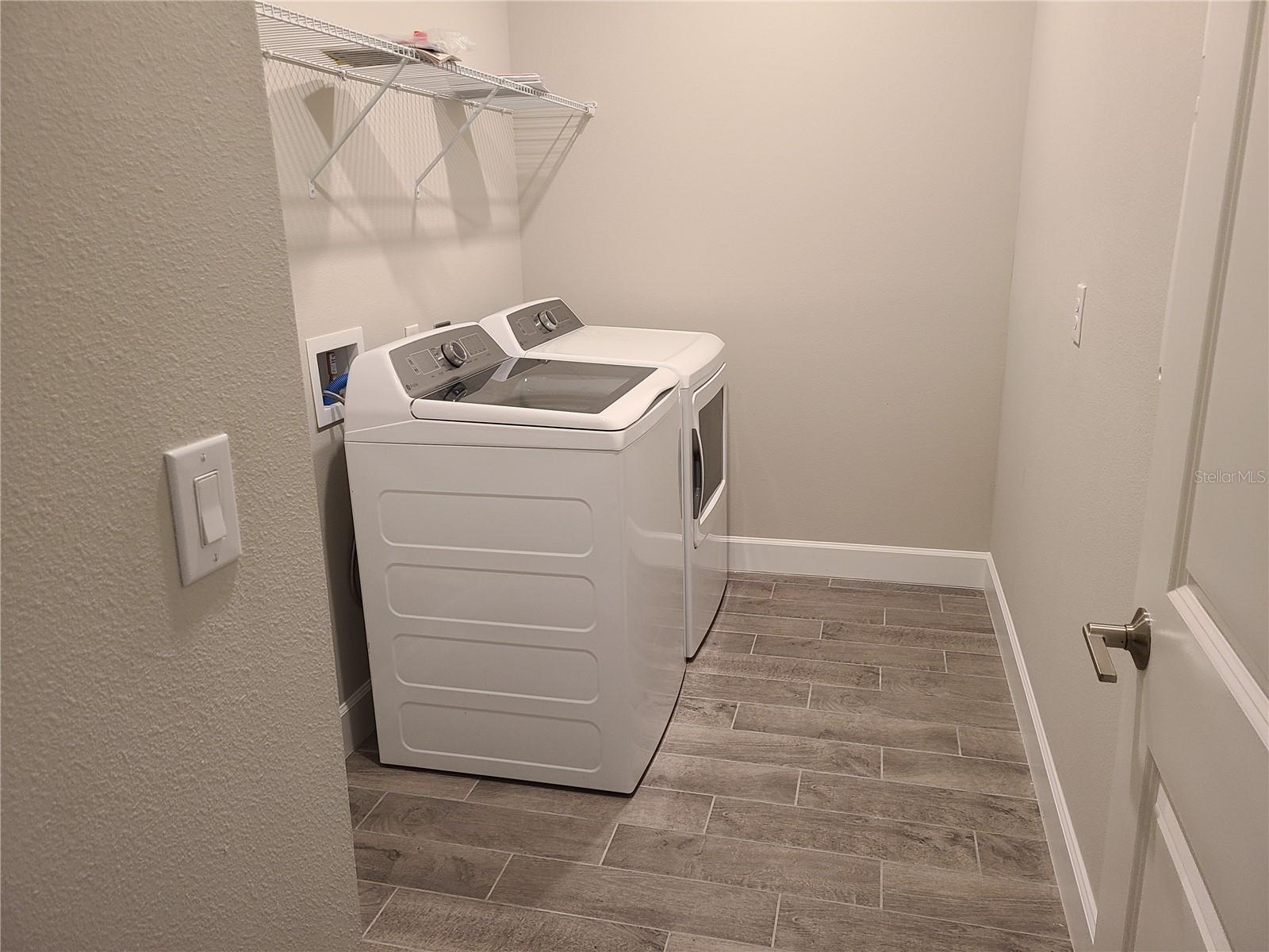 AZARIO ESPLANADE PH II SUBPH C-O - Residential Lease